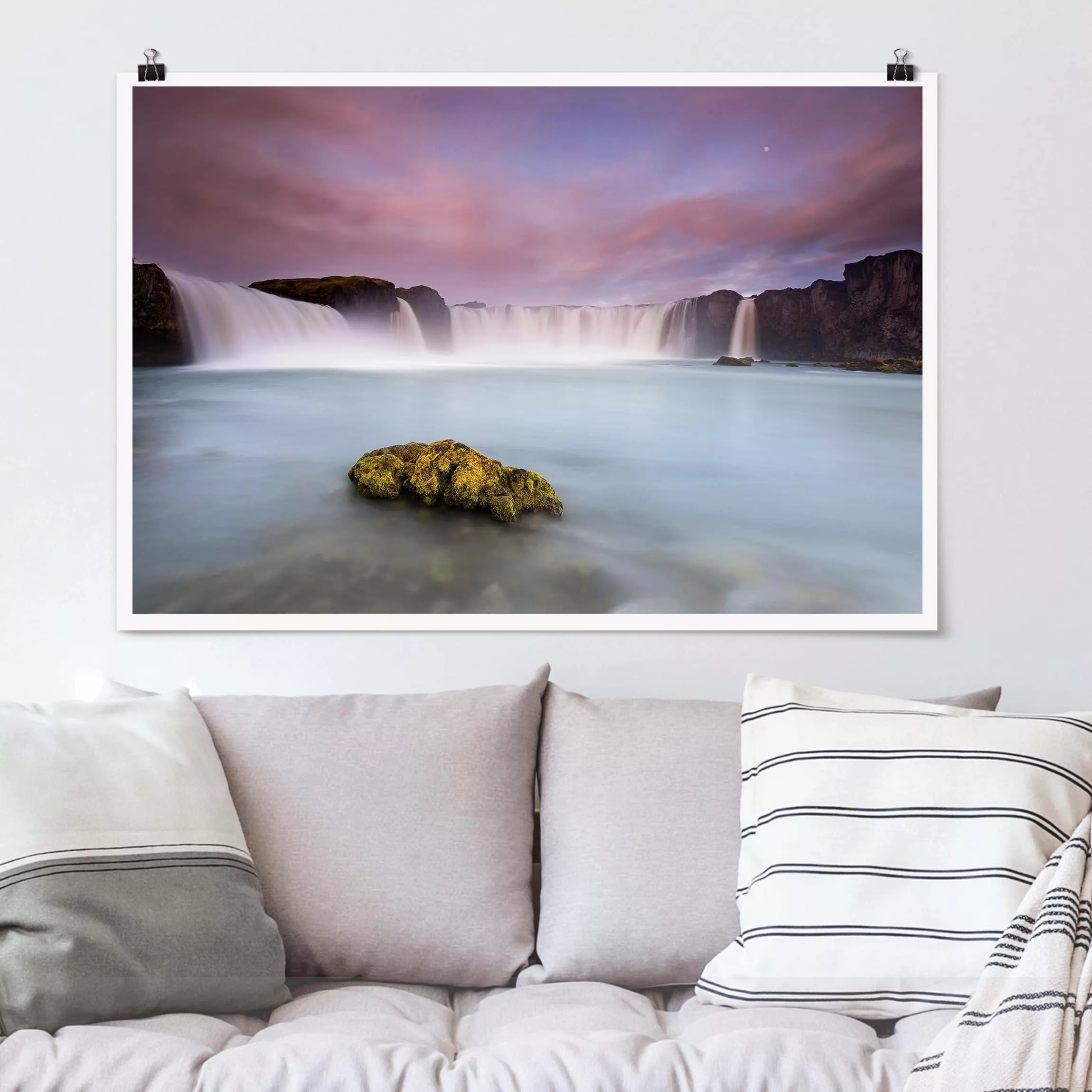 Poster Natur & Landschaft - Querformat Goðafoss und der Mond günstig online kaufen