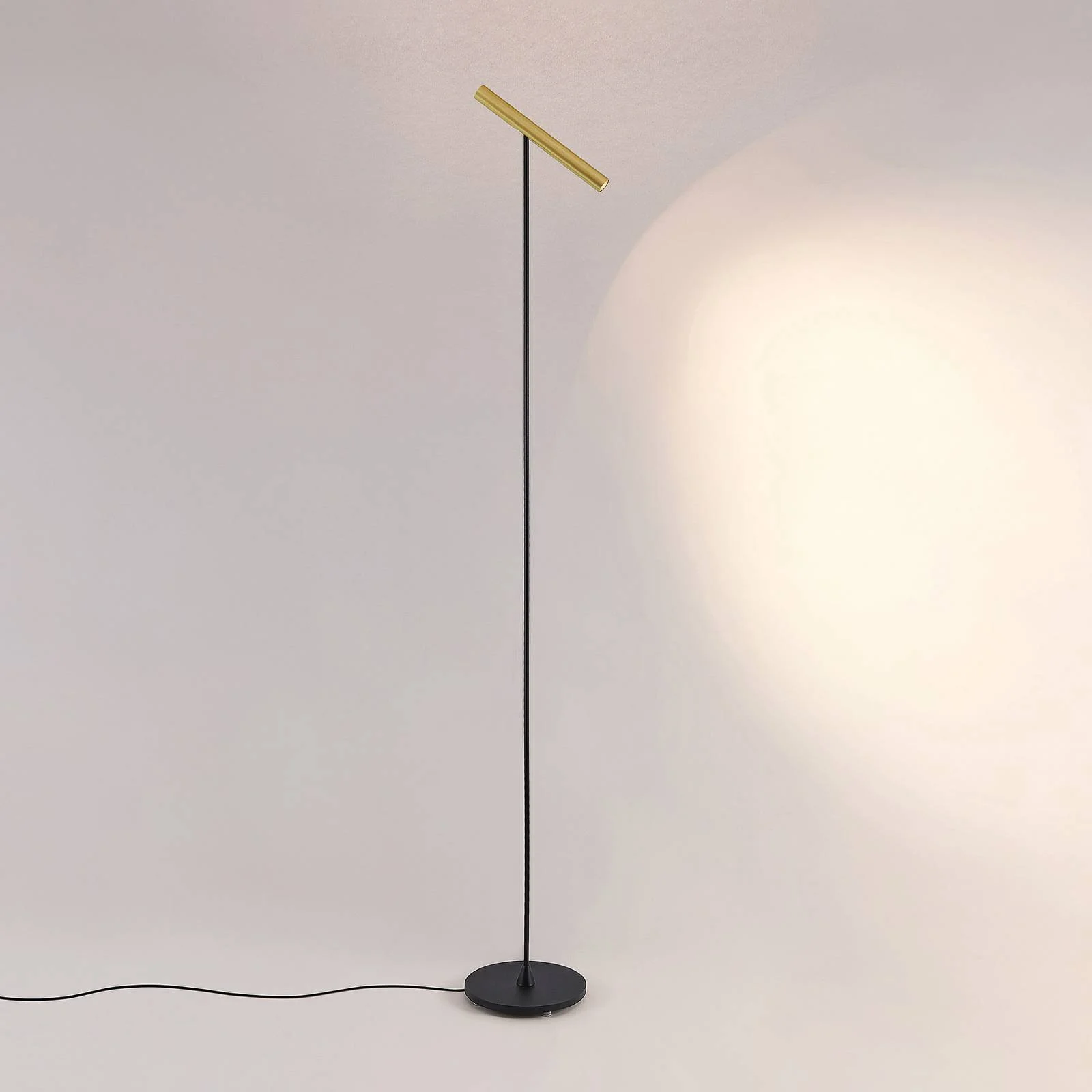 Molto Luce LED-Stehlampe Meyjo F, schwarz/goldfarben, Alu günstig online kaufen