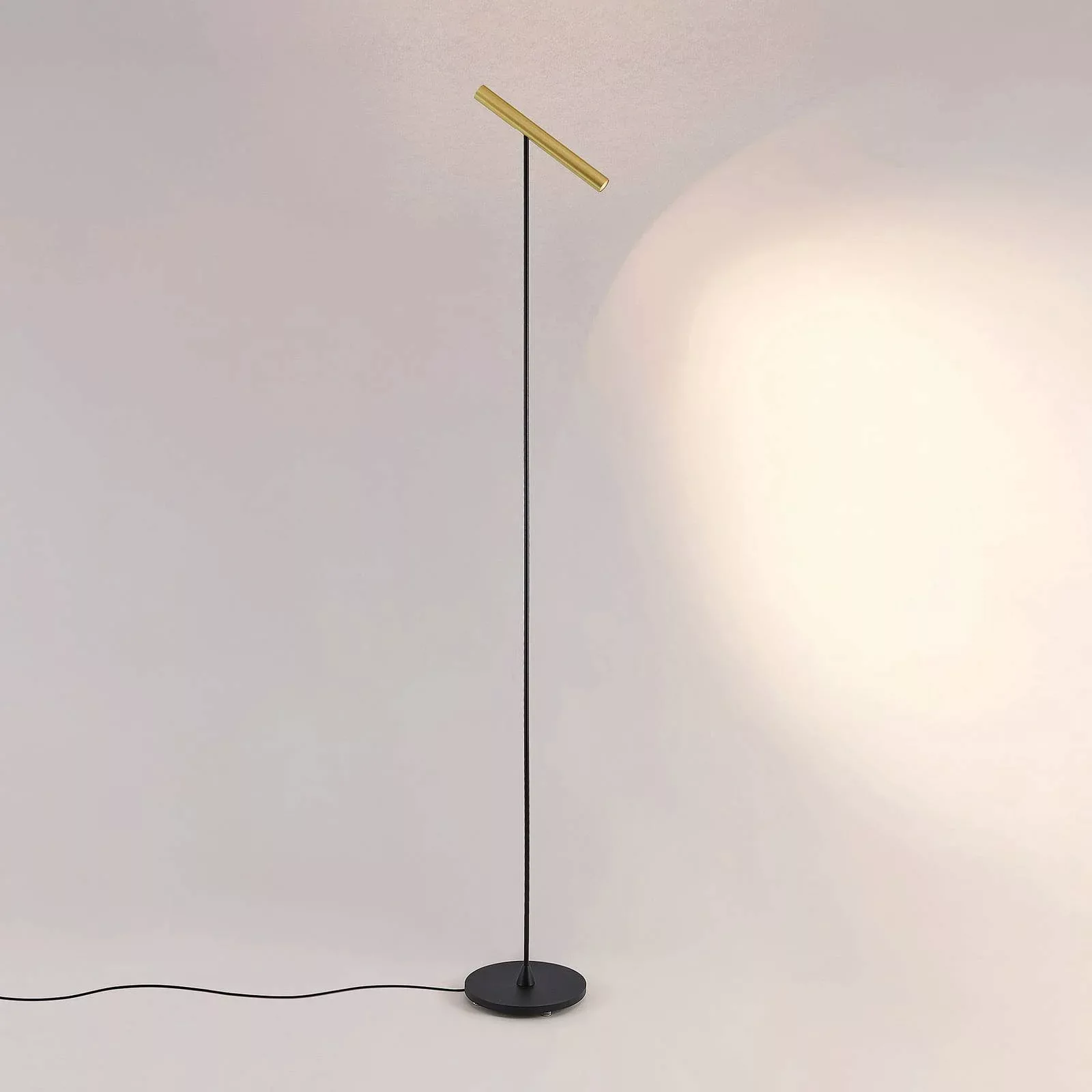 Molto Luce LED-Stehlampe Meyjo F, schwarz/goldfarben, Alu günstig online kaufen