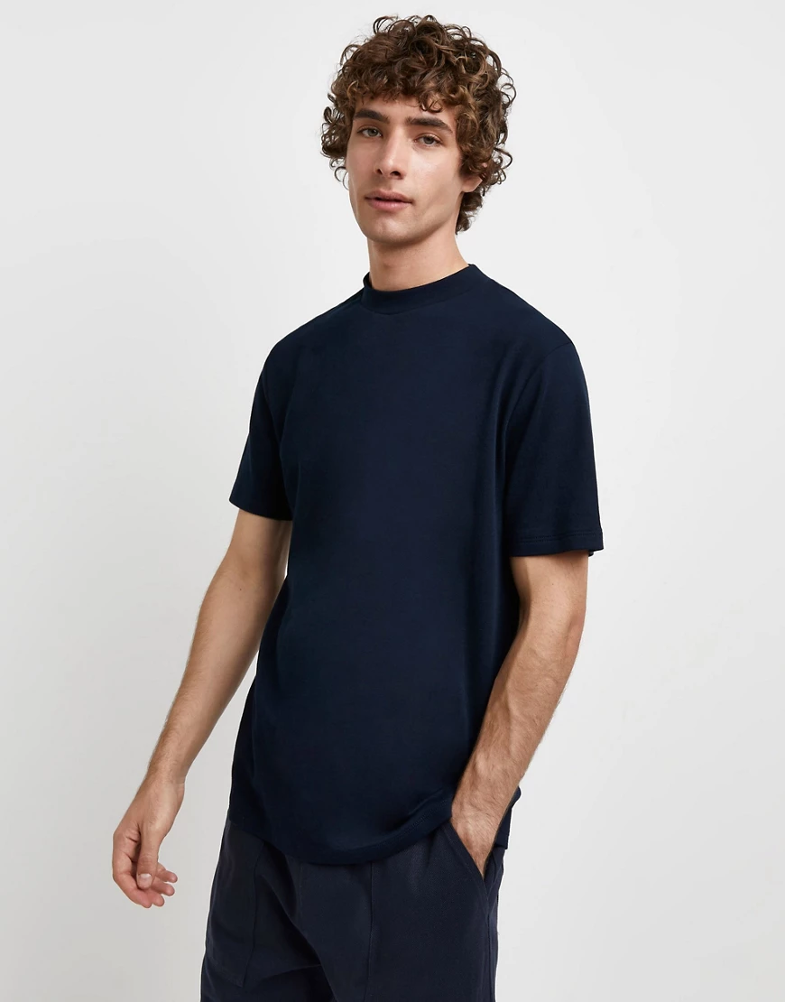 River Island – Hochgeschlossenes T-Shirt in Marineblau günstig online kaufen