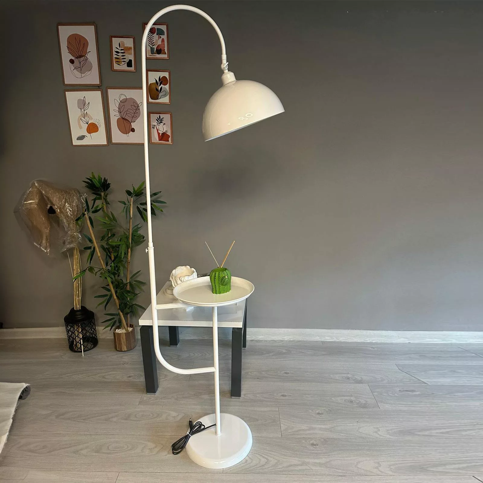 Bamyum Stehlampe Moderne Stehlampe aus Metall günstig online kaufen