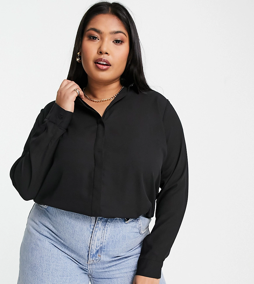 New Look Curve – Klassische Bluse in Schwarz mit Knopfleiste günstig online kaufen