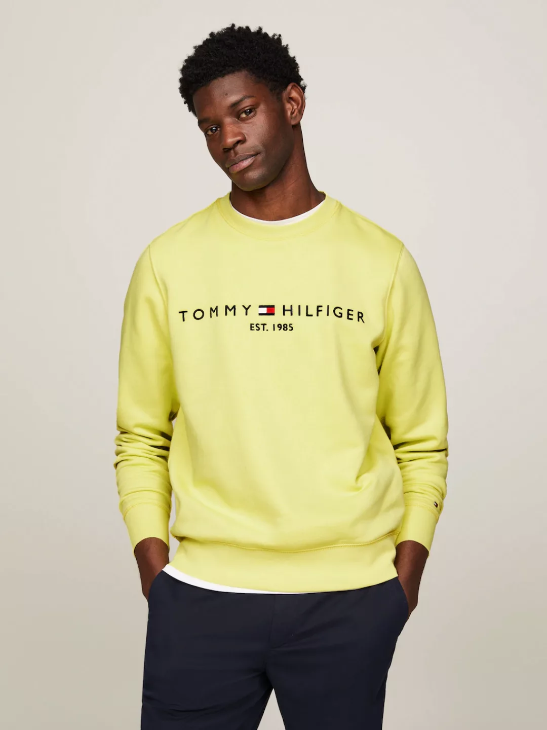 Tommy Hilfiger Sweatshirt "TOMMY LOGO SWEATSHIRT", mit klassischem Rundhals günstig online kaufen