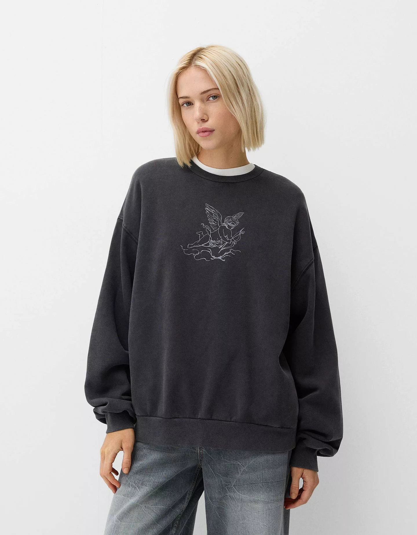 Bershka Sweatshirt Mit Print Und Stickerei Damen S Dunkelgrau günstig online kaufen