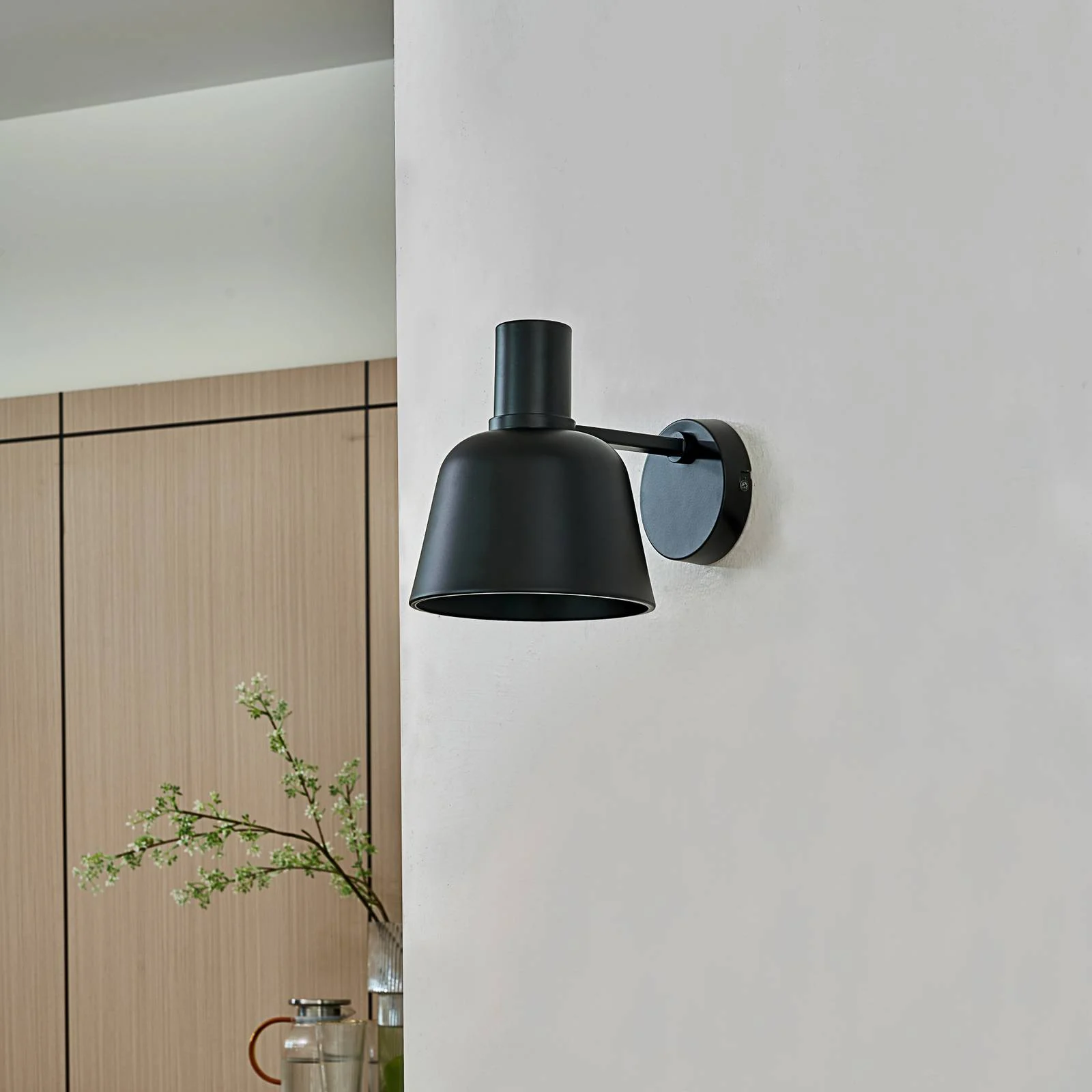 Lucande Servan Wandlampe aus schwarzem Eisen günstig online kaufen