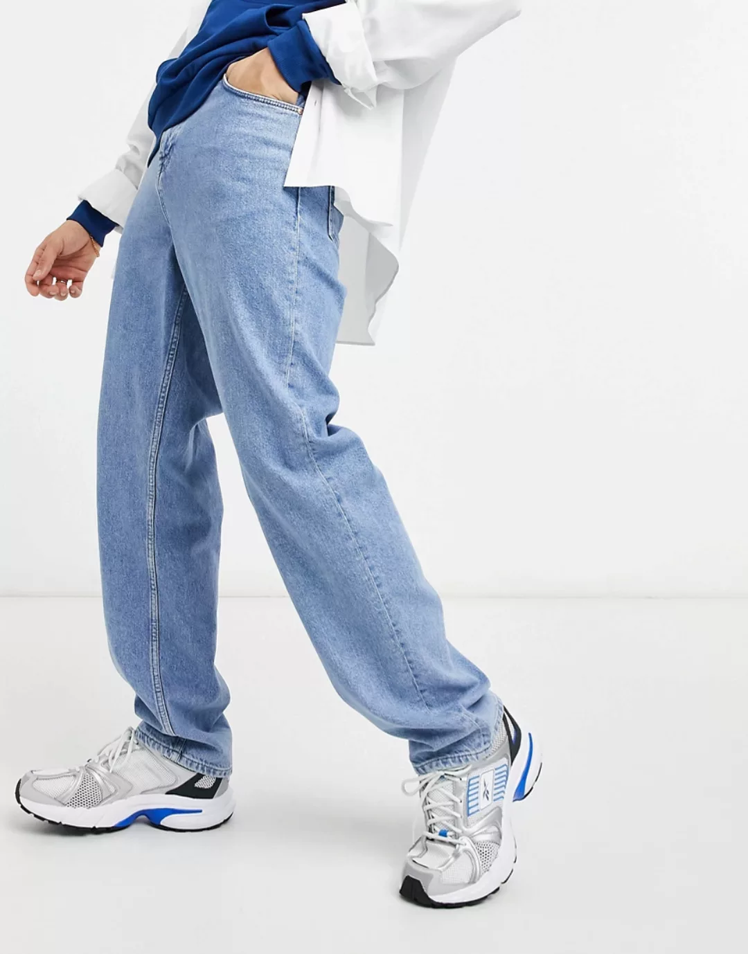 ASOS DESIGN – Legere Jeans in verwaschenem Mittelblau günstig online kaufen