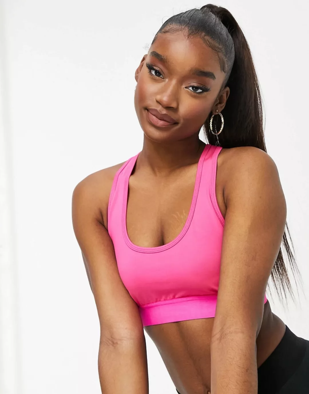 I Saw It First – Gym – Sport-BH mit Riemchen hinten in Pink-Rosa günstig online kaufen