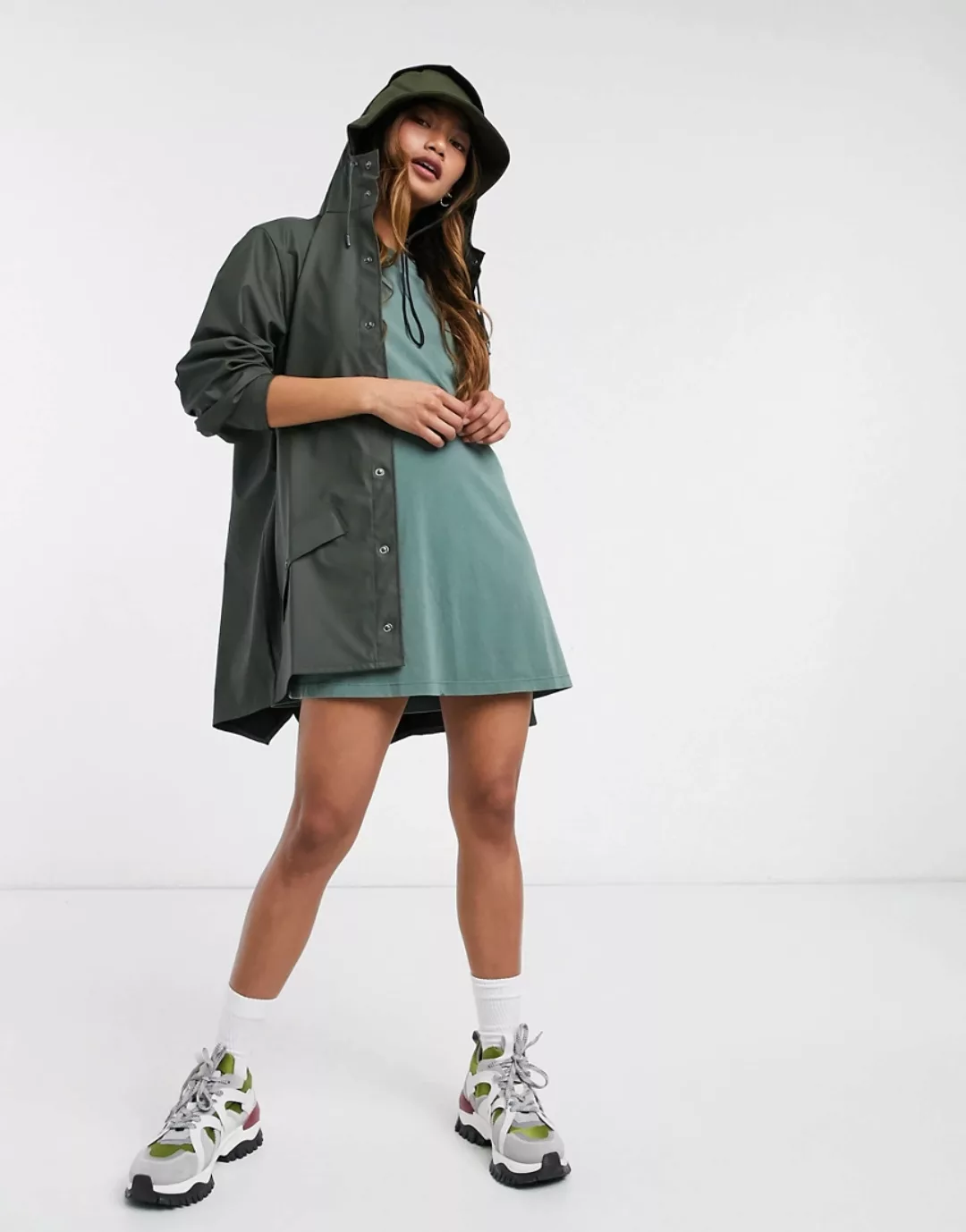 Rains – Kurze wasserdichte Jacke in Grün günstig online kaufen