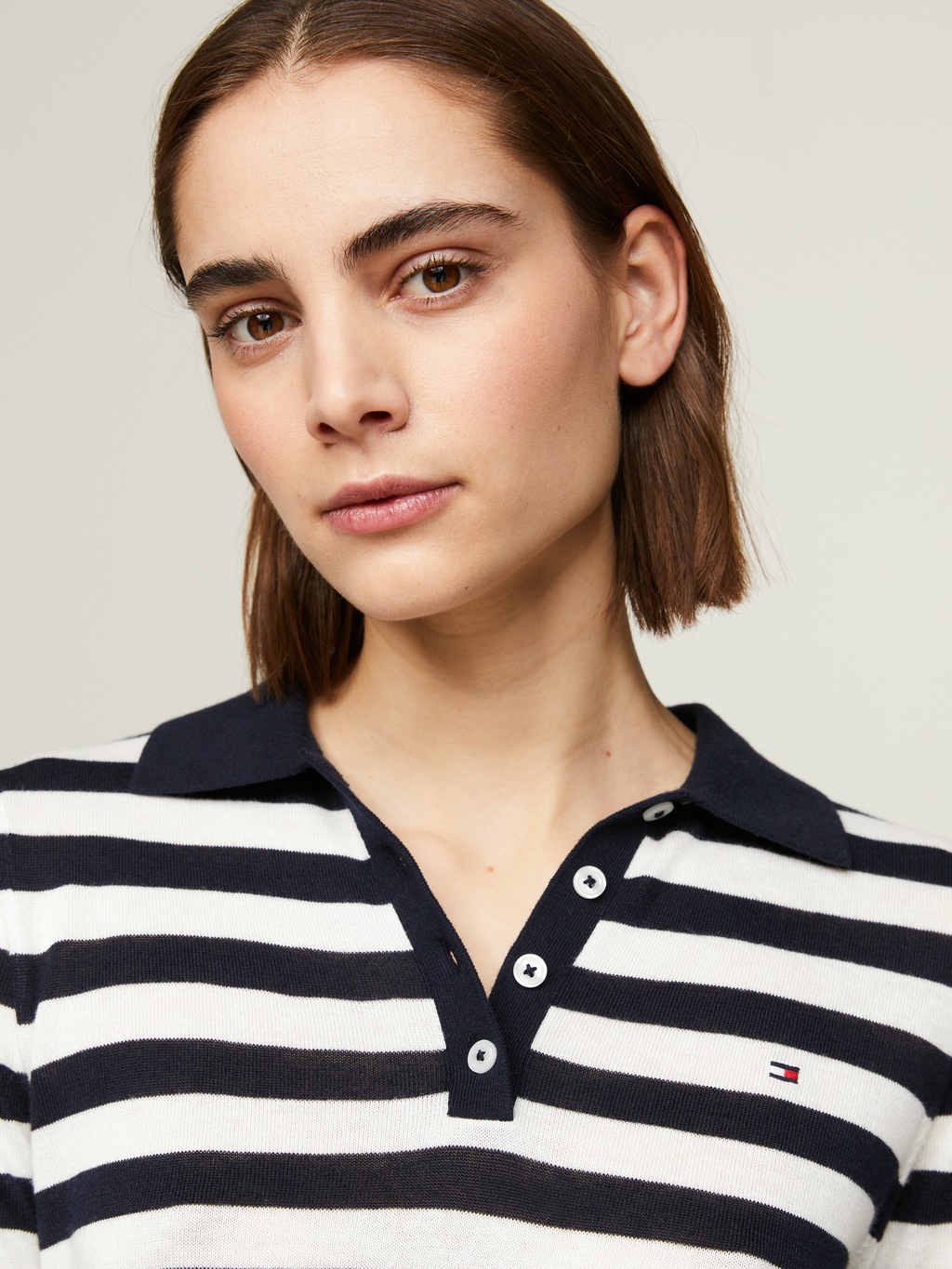 Tommy Hilfiger Polokragenpullover "BUTTON POLO SS TOP", mit Logo auf der Br günstig online kaufen