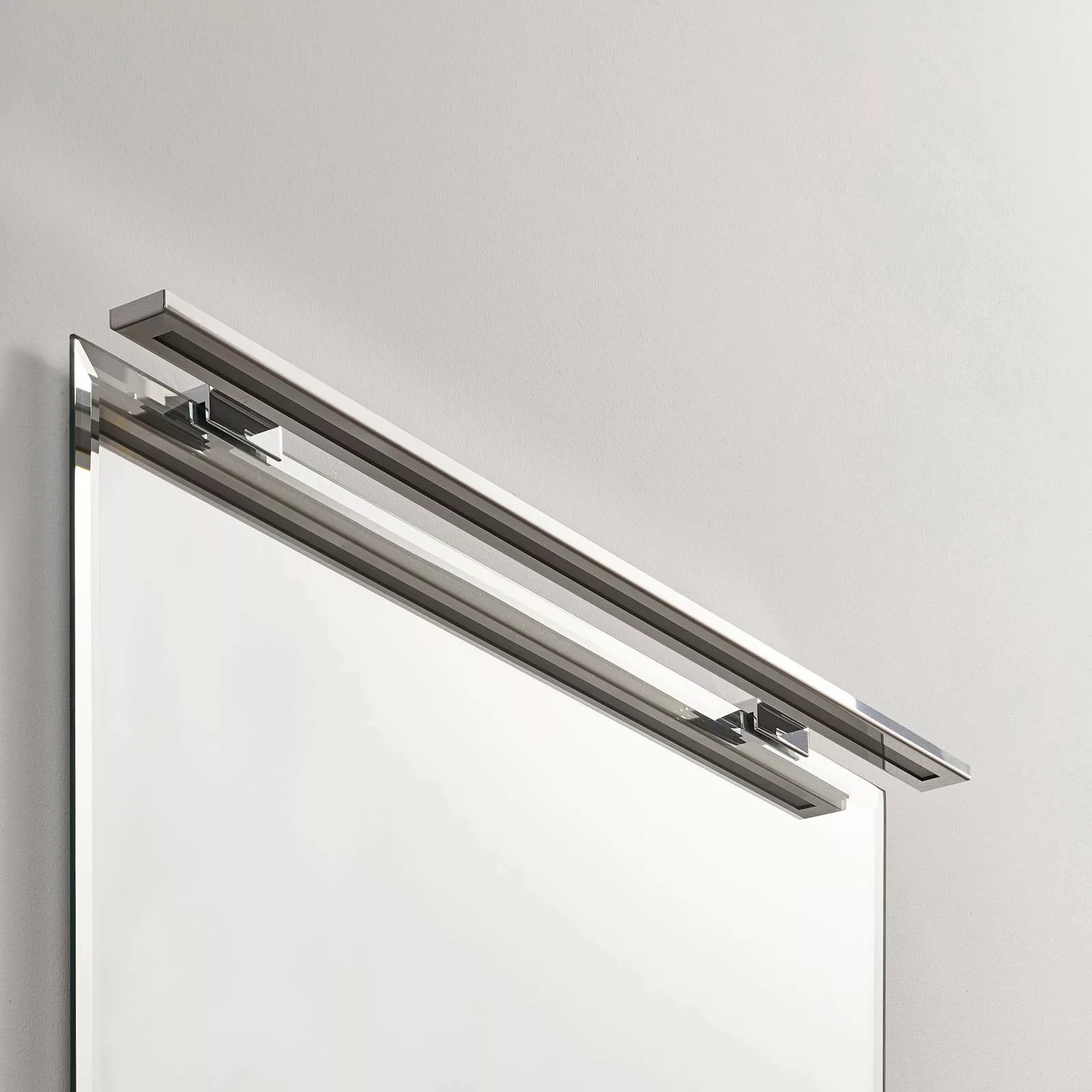 LED-Spiegelleuchte Espelho 60 cm chrom 4.000 K günstig online kaufen