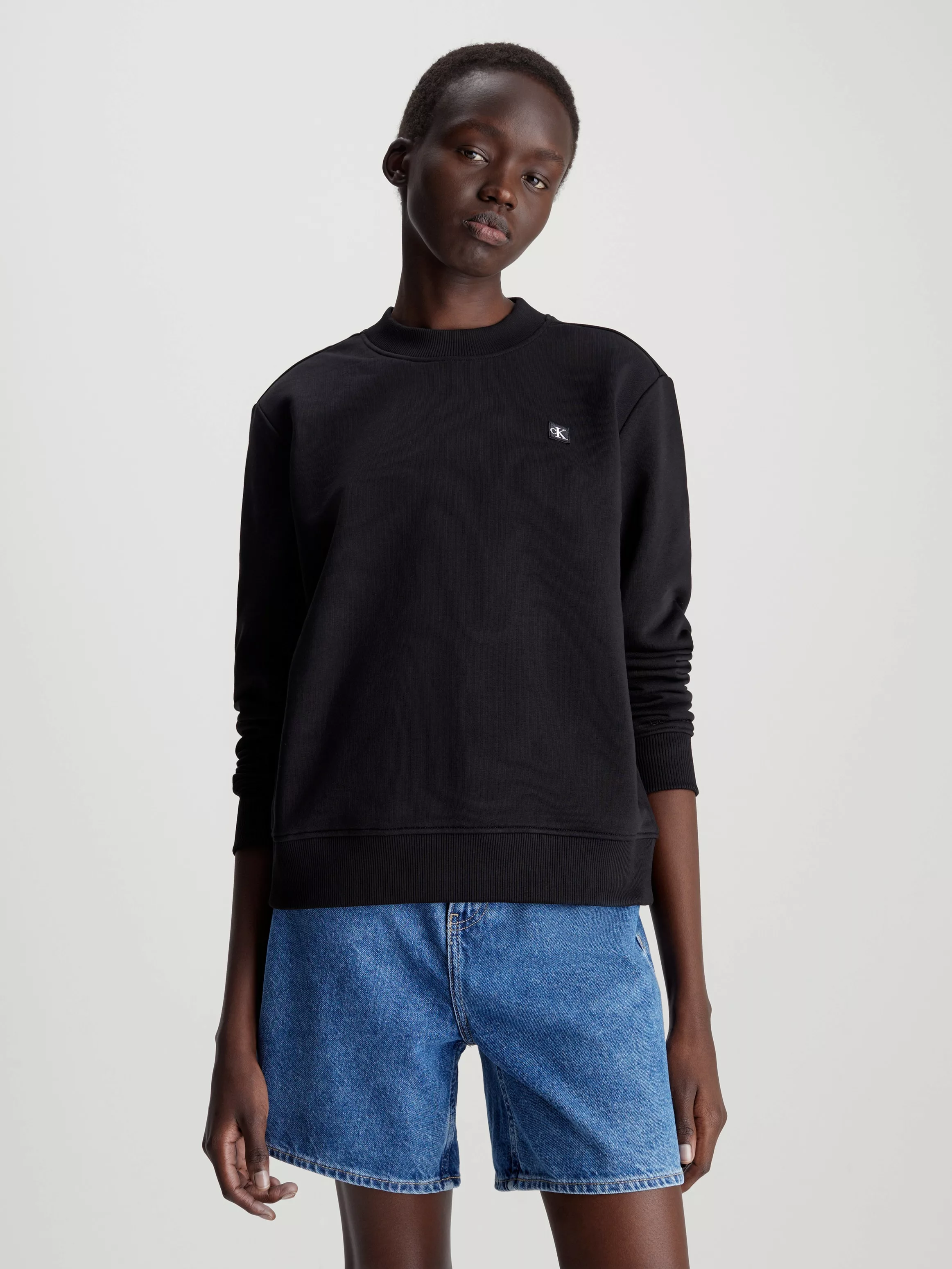 Calvin Klein Jeans Sweatshirt "CK EMBRO BADGE CREWNECK", mit Logopatch günstig online kaufen
