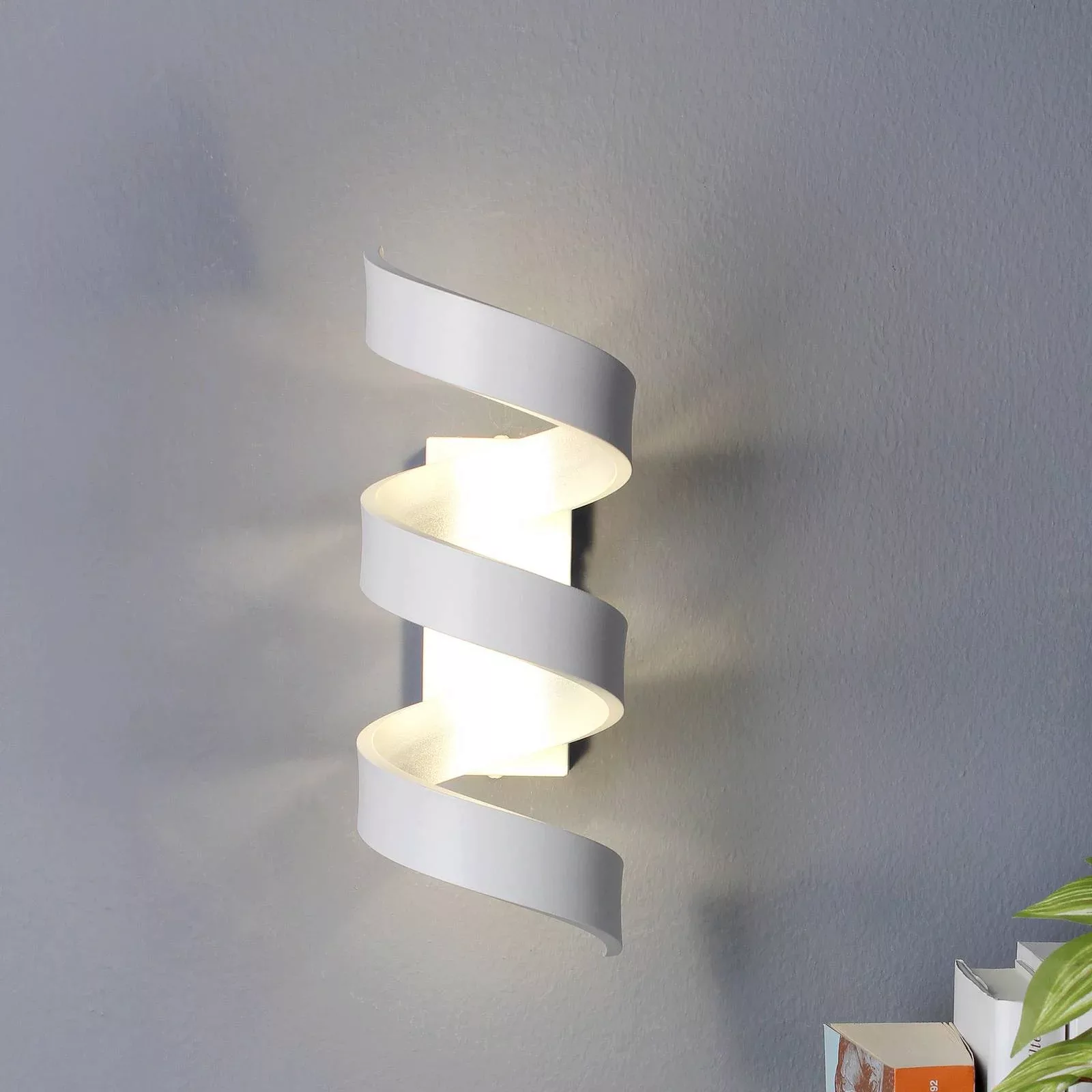 Luce Design LED-Wandlampe Helix Weiß-Silber 26 x 10 x 13,5 cm günstig online kaufen