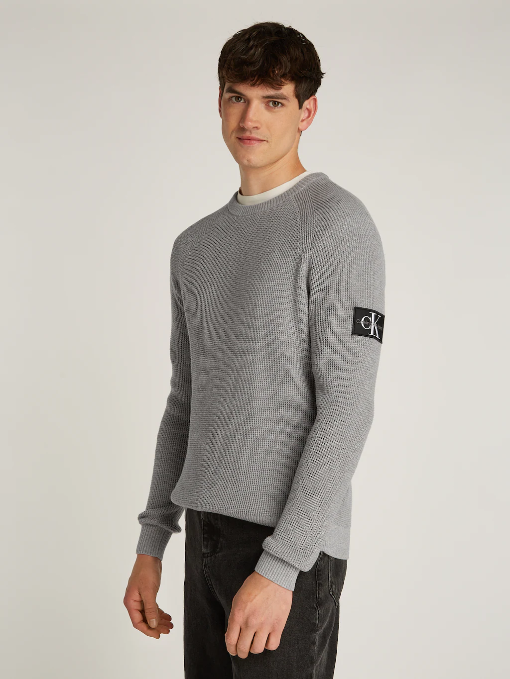 Calvin Klein Jeans Rundhalspullover BADGE EASY SWEATER mit Logopatch günstig online kaufen