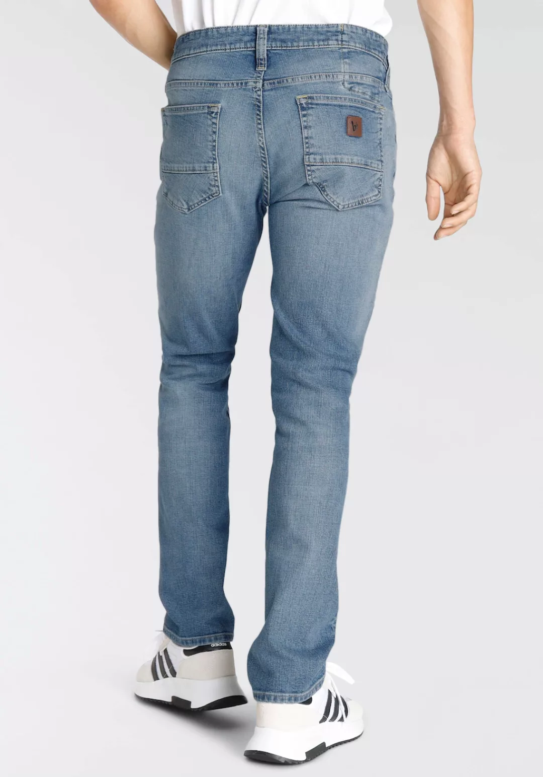 Bruno Banani 5-Pocket-Jeans Mit Lederbadges günstig online kaufen