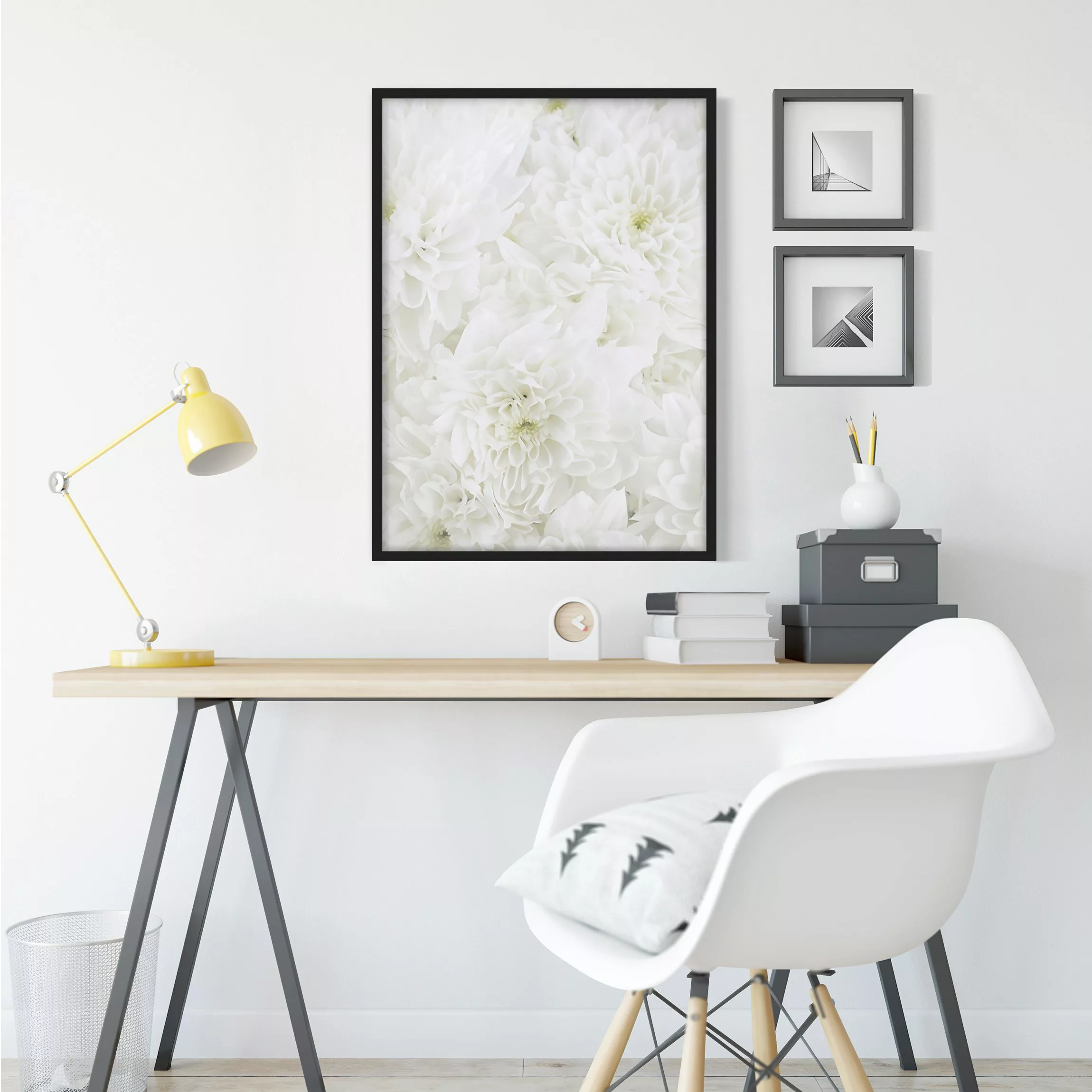 Bild mit Rahmen Blumen - Hochformat Dahlien Blumenmeer weiß günstig online kaufen
