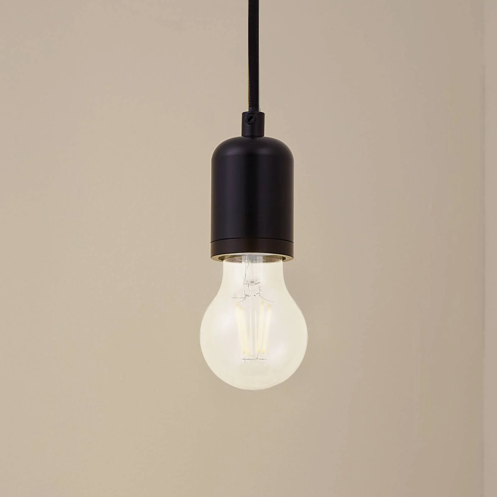 Lindby Pendelleuchte Hattie, schwarz, Ø 4,7 cm, Metall, E27 günstig online kaufen