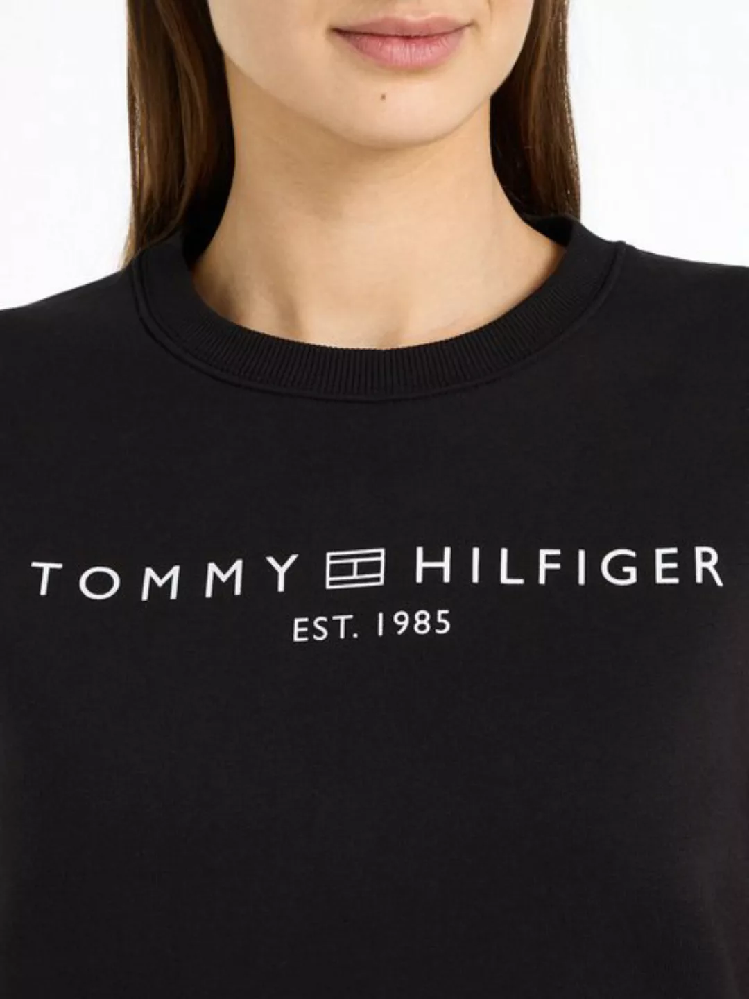 Tommy Hilfiger Sweatshirt MDRN REG CORP LOGO C-NK SWTSHRT im hüftlangen Sch günstig online kaufen