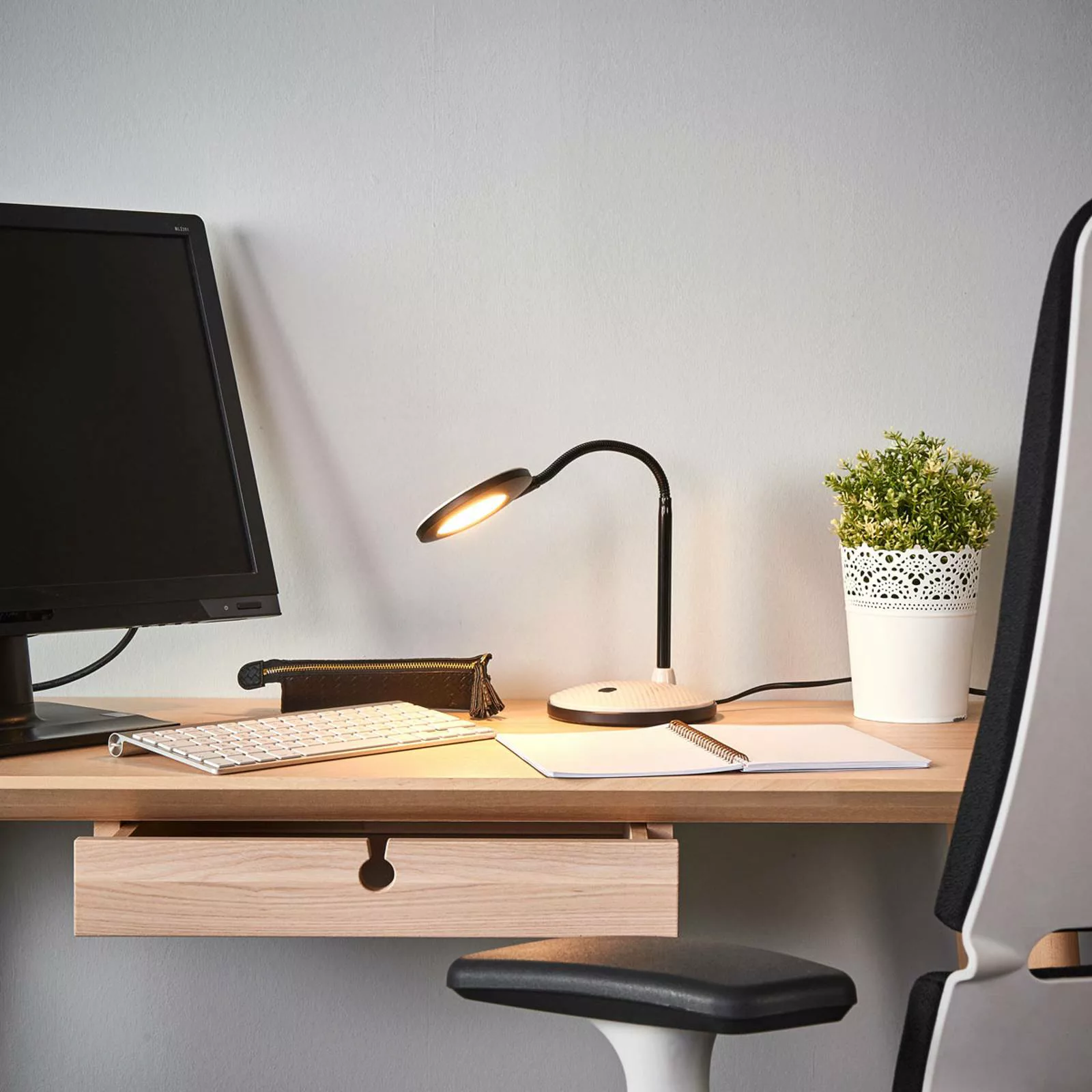 LED-Schreibtischlampe Ivan in Hellgrau und Schwarz günstig online kaufen