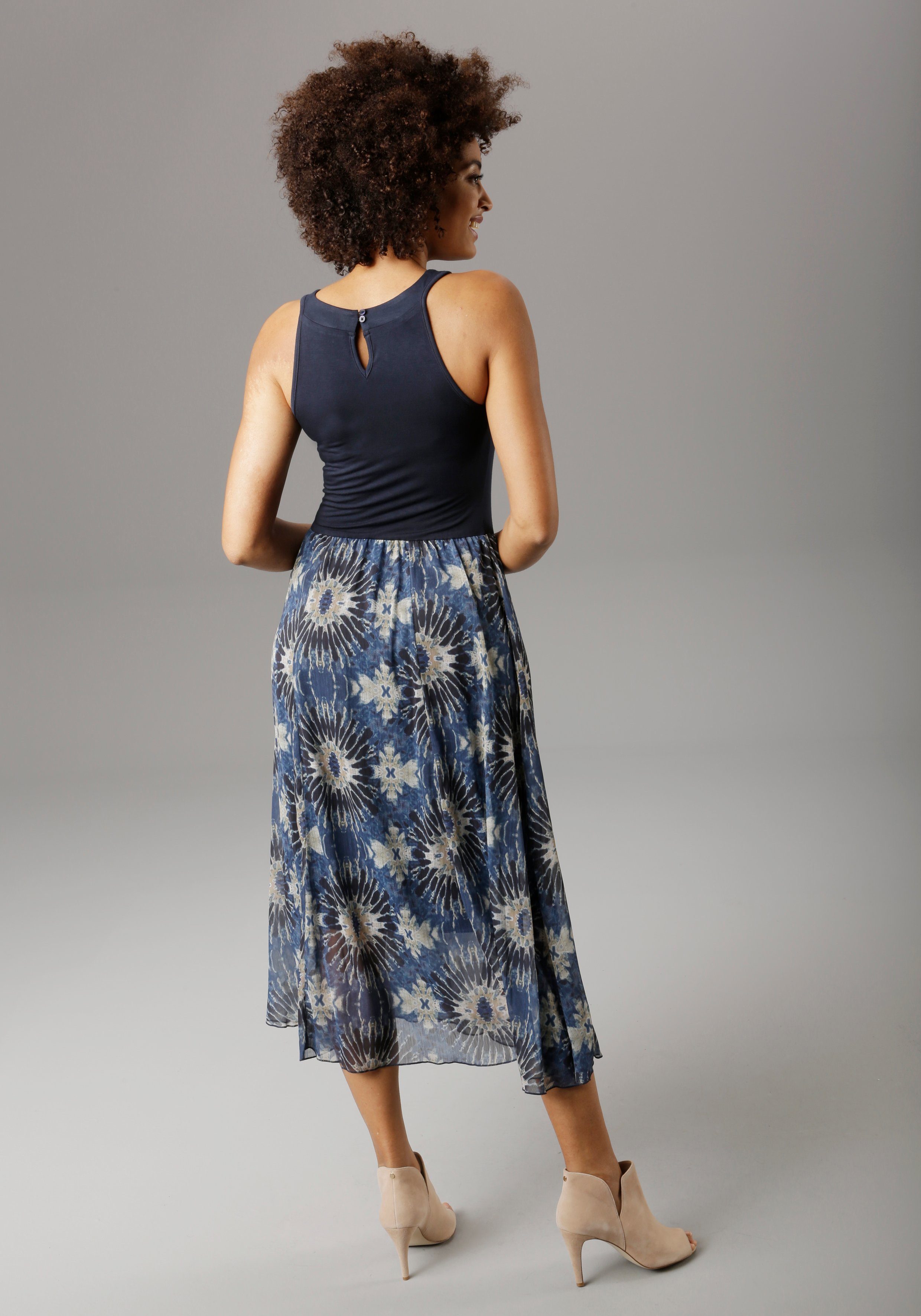 Aniston SELECTED Sommerkleid, mit Batik-Druck günstig online kaufen