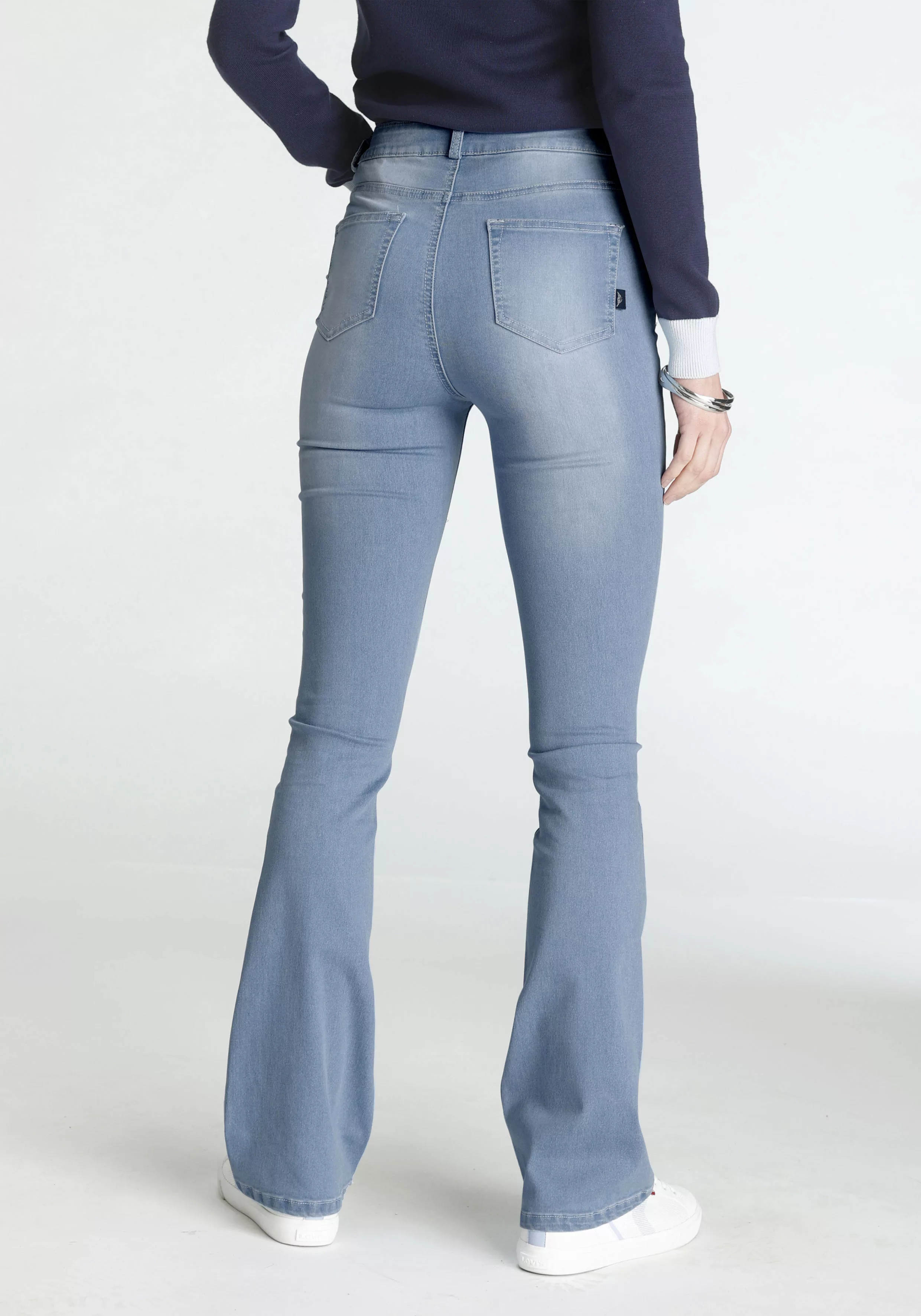 Arizona Bootcut-Jeans Ultra Stretch High Waist mit durchgehender Knopfleist günstig online kaufen