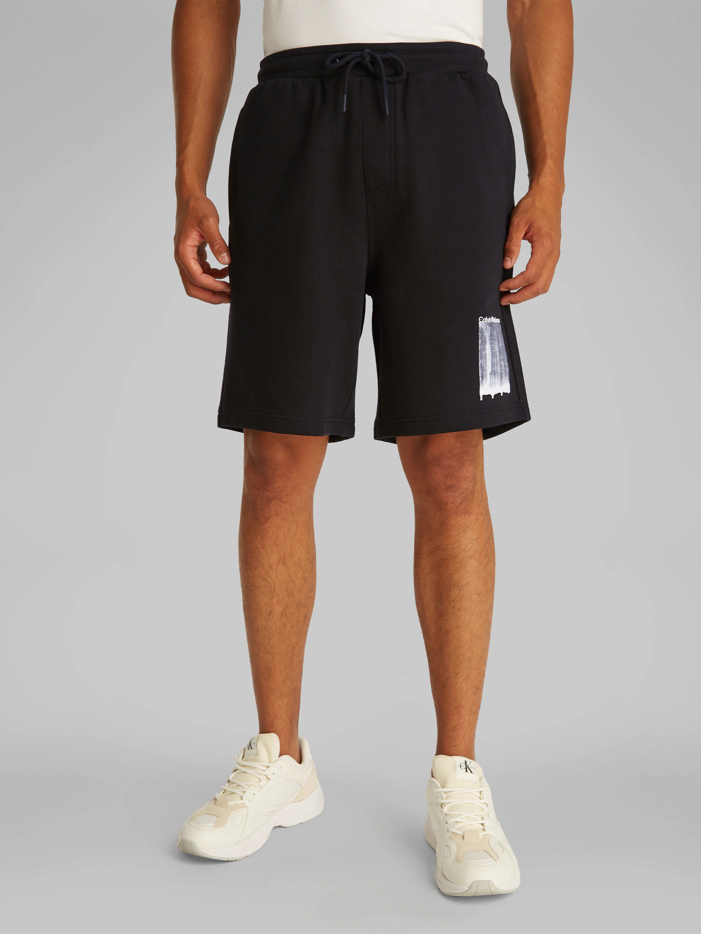 Calvin Klein Jeans Sweatshorts "BRUSH STROKE GRAPHIC SHORTS", mit Logodruck günstig online kaufen