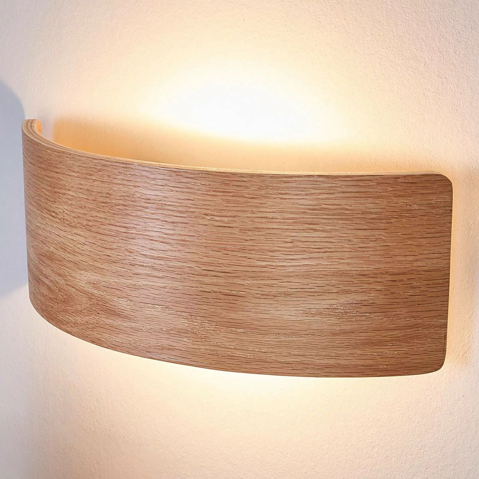 Lindby LED-Wandleuchte Rafailia, Breite 33cm, Holz, 3.000K günstig online kaufen