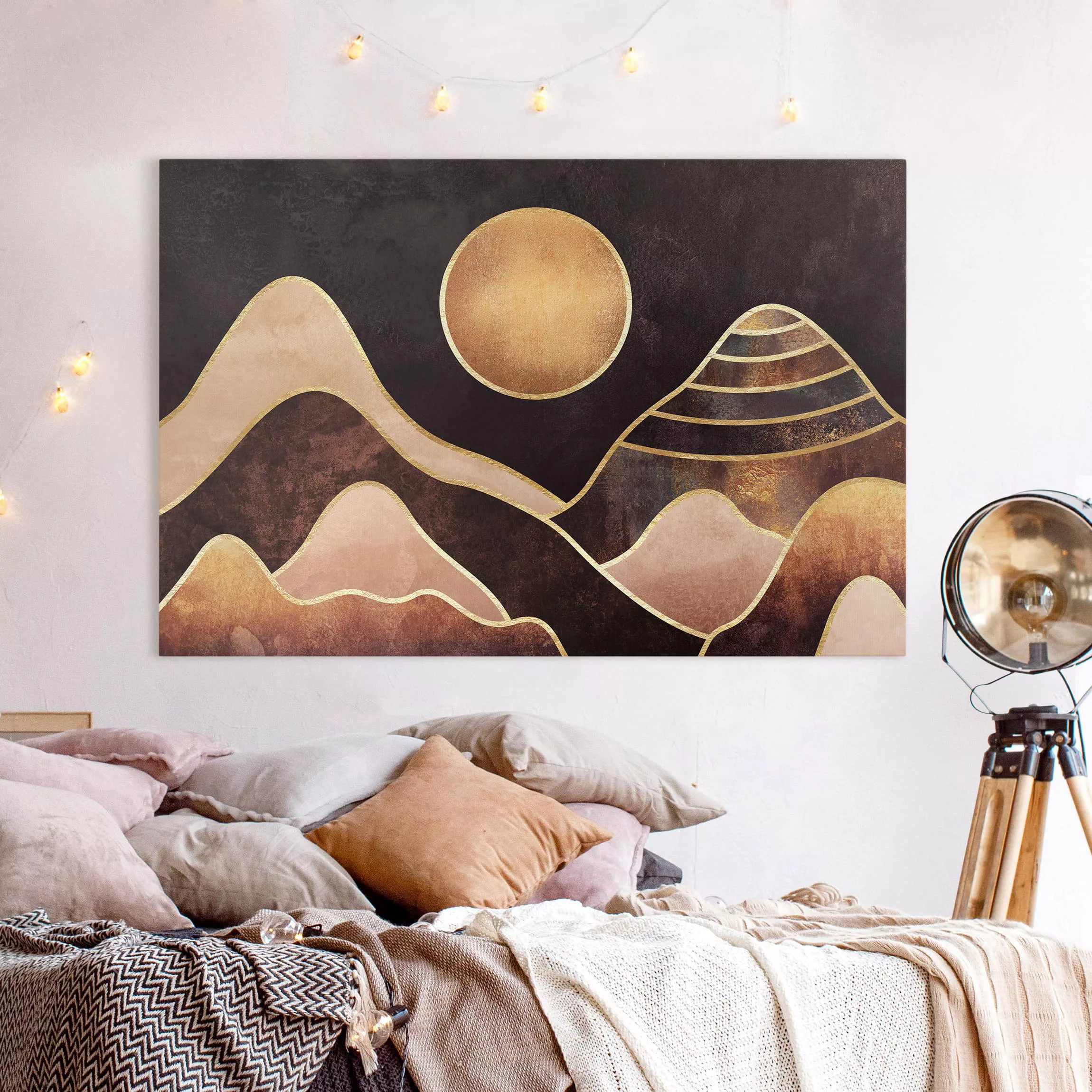 Leinwandbild Abstrakt - Querformat Goldene Sonne abstrakte Berge günstig online kaufen