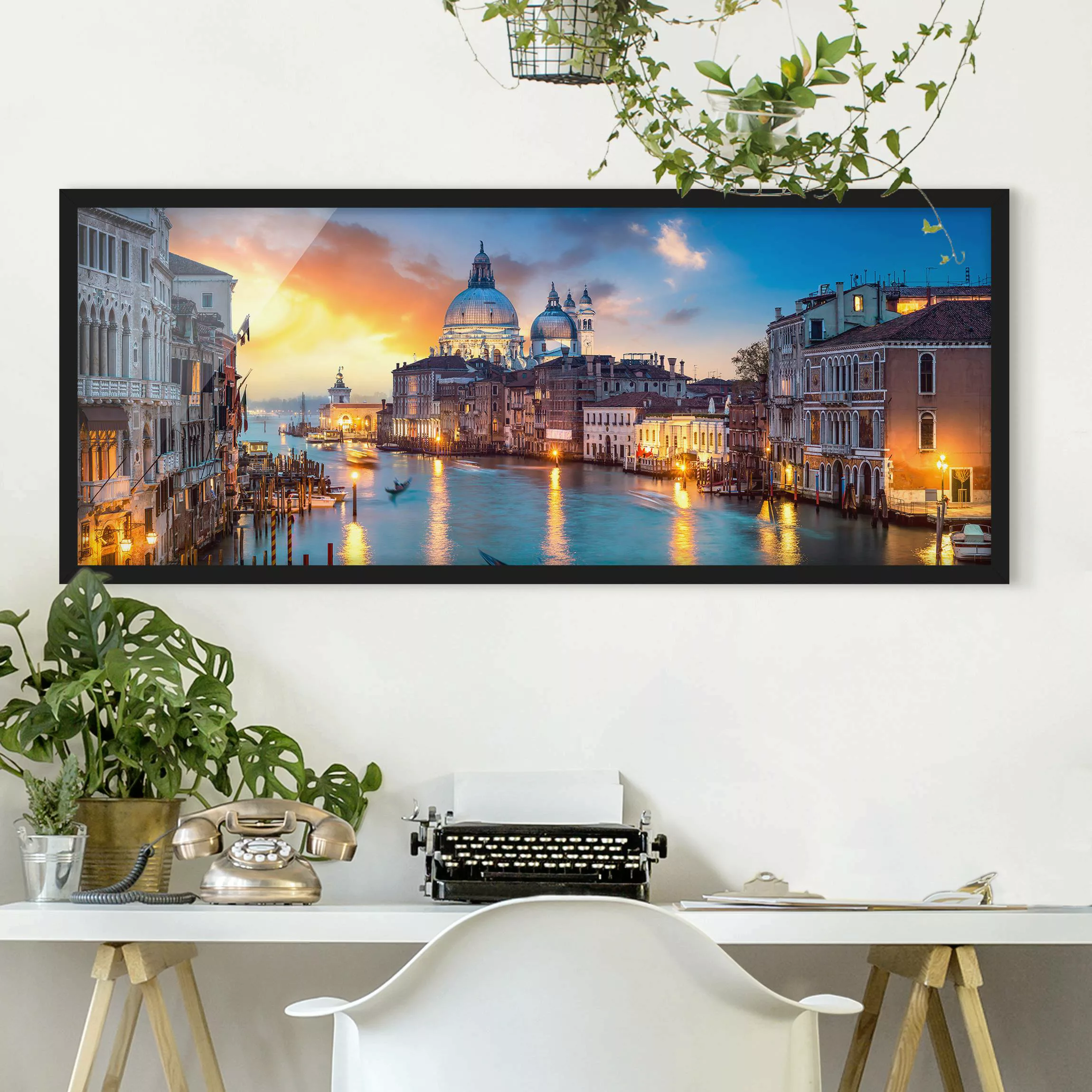 Bild mit Rahmen Sunset in Venice günstig online kaufen