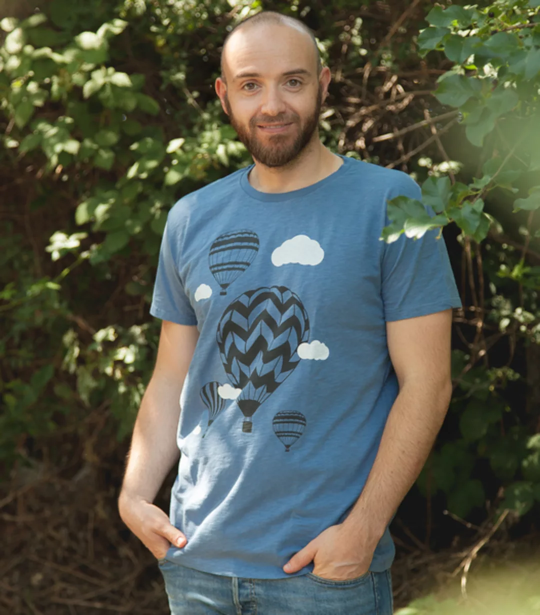 Heißluftballons & Wolken - Fair Gehandeltes Männer T-shirt - Slub Blue günstig online kaufen
