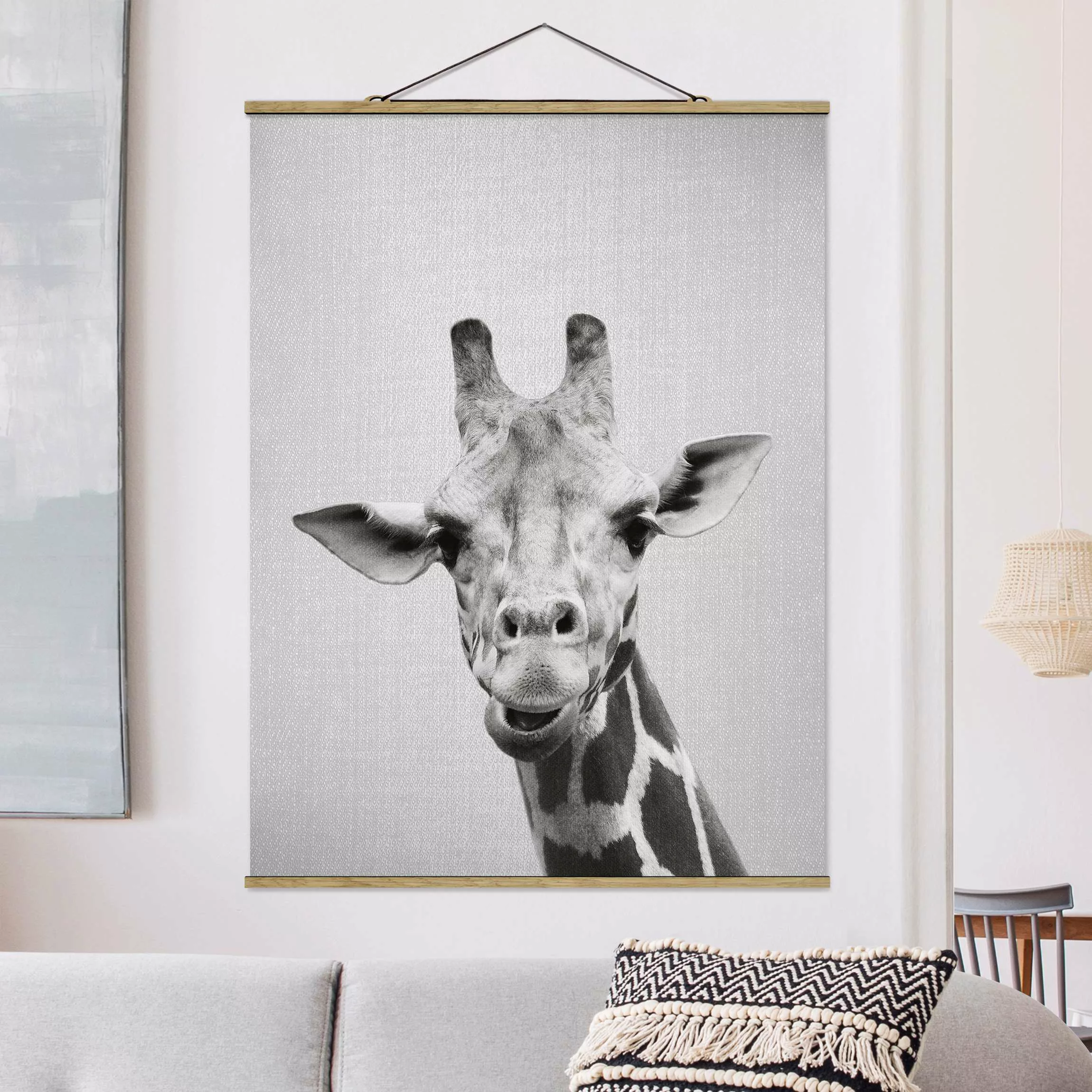 Stoffbild mit Posterleisten Giraffe Gundel Schwarz Weiß günstig online kaufen