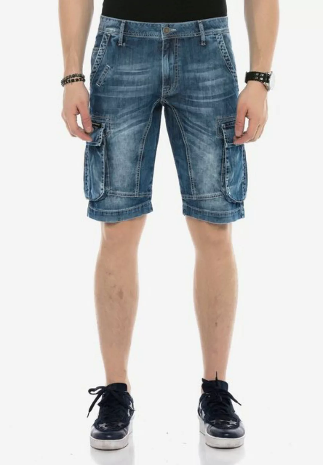 Cipo & Baxx Shorts mit Cargotaschen günstig online kaufen