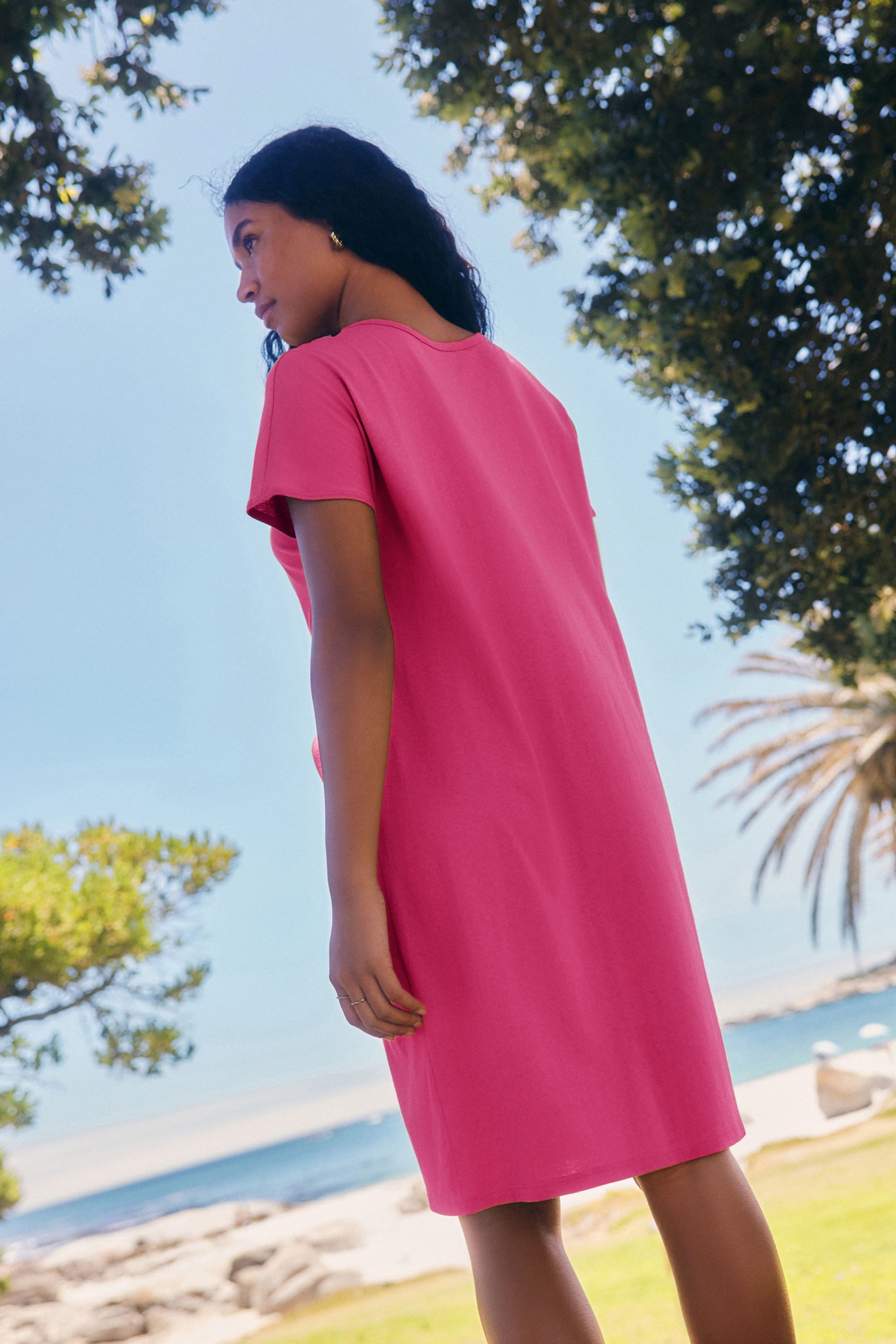 Next Shirtkleid Kurzärmeliges T-Shirt-Kleid mit Twist-Detail günstig online kaufen