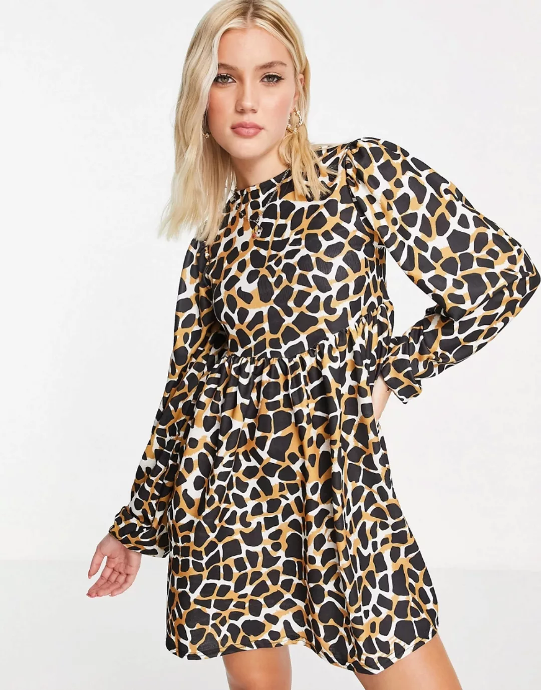 ASOS DESIGN – Langärmliges, kurzes Oversize-Hängerkleid mit großem Giraffen günstig online kaufen