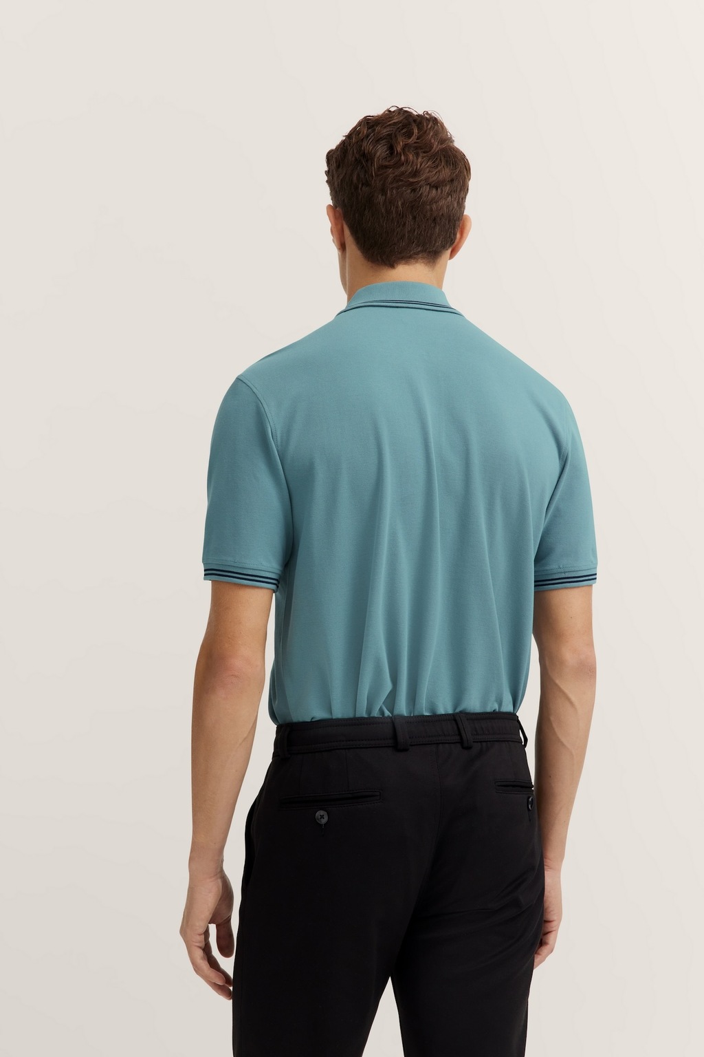 bugatti Poloshirt, mit Kontraststreifen und Bruststickerei günstig online kaufen