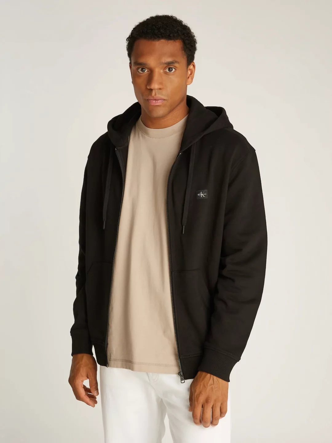 Calvin Klein Jeans Sweatjacke "WOVEN LABEL ZIP THROUGH HOODIE", mit Logopat günstig online kaufen