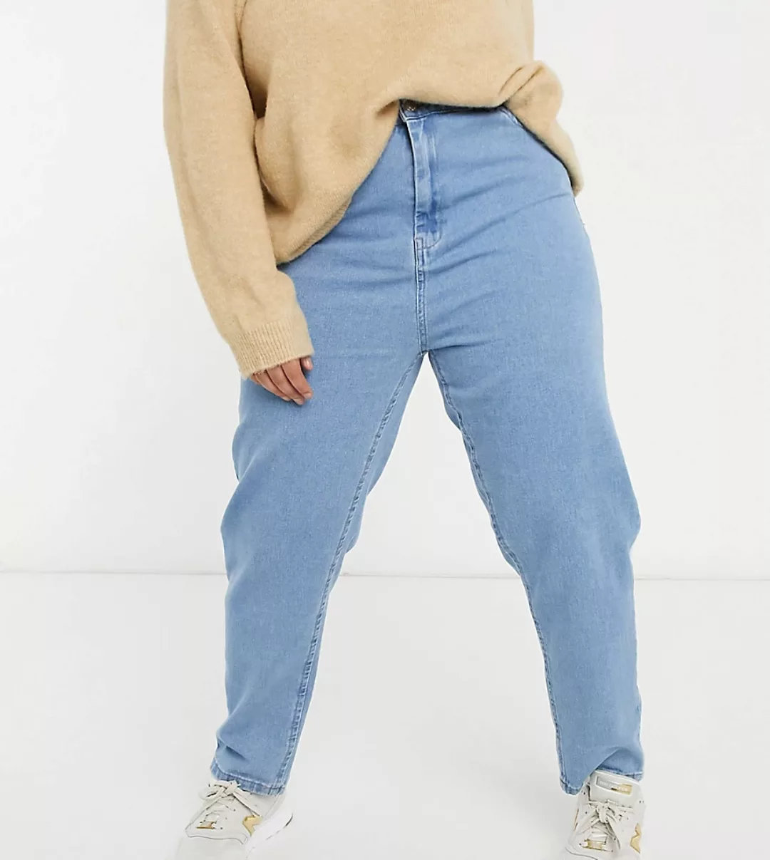 Wednesday's Girl Curve – Mom-Jeans mit heller Waschung-Blau günstig online kaufen