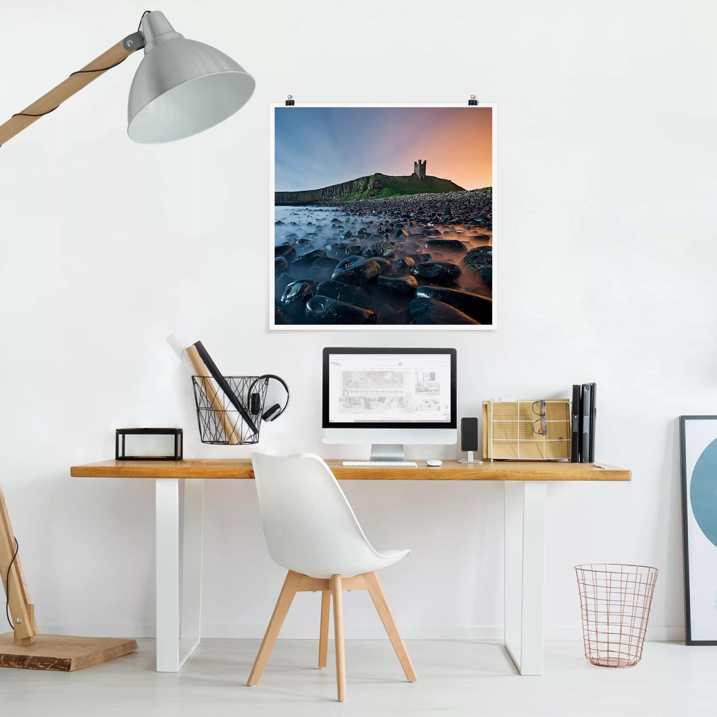 Poster Architektur & Skyline - Quadrat Sonnenaufgang mit Nebel bei Dunstanb günstig online kaufen