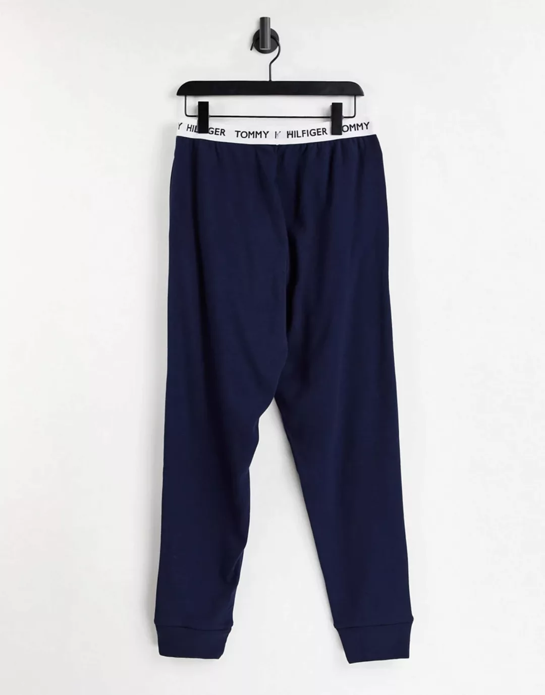 Tommy Hilfiger – Eng geschnittene Jogginghose in Marineblau mit Logobund günstig online kaufen