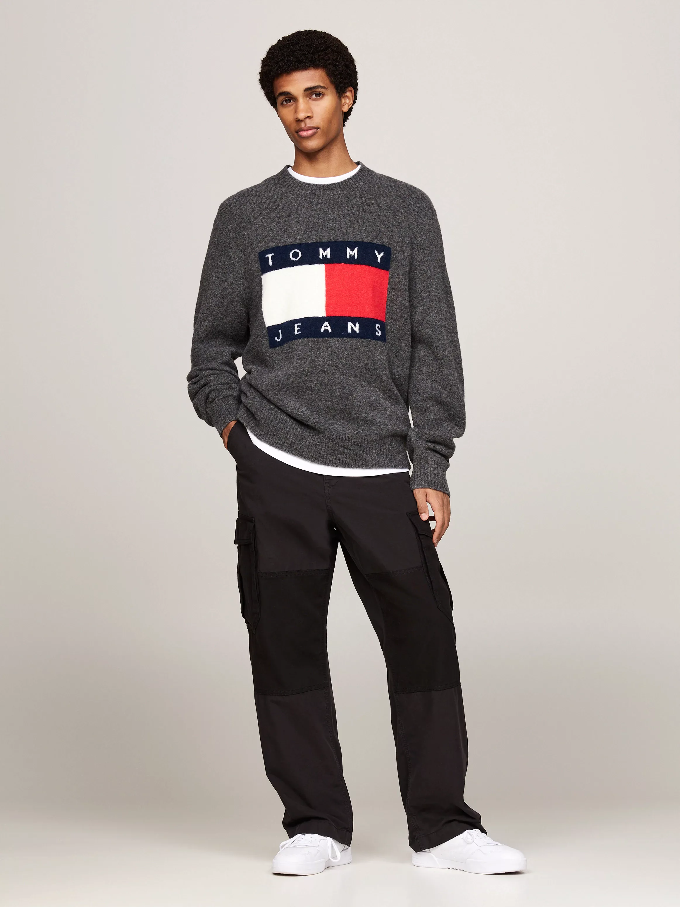 Tommy Jeans Strickpullover TJM REG MELANGE FLAG SWEATER mit 'Rundhalsauschn günstig online kaufen