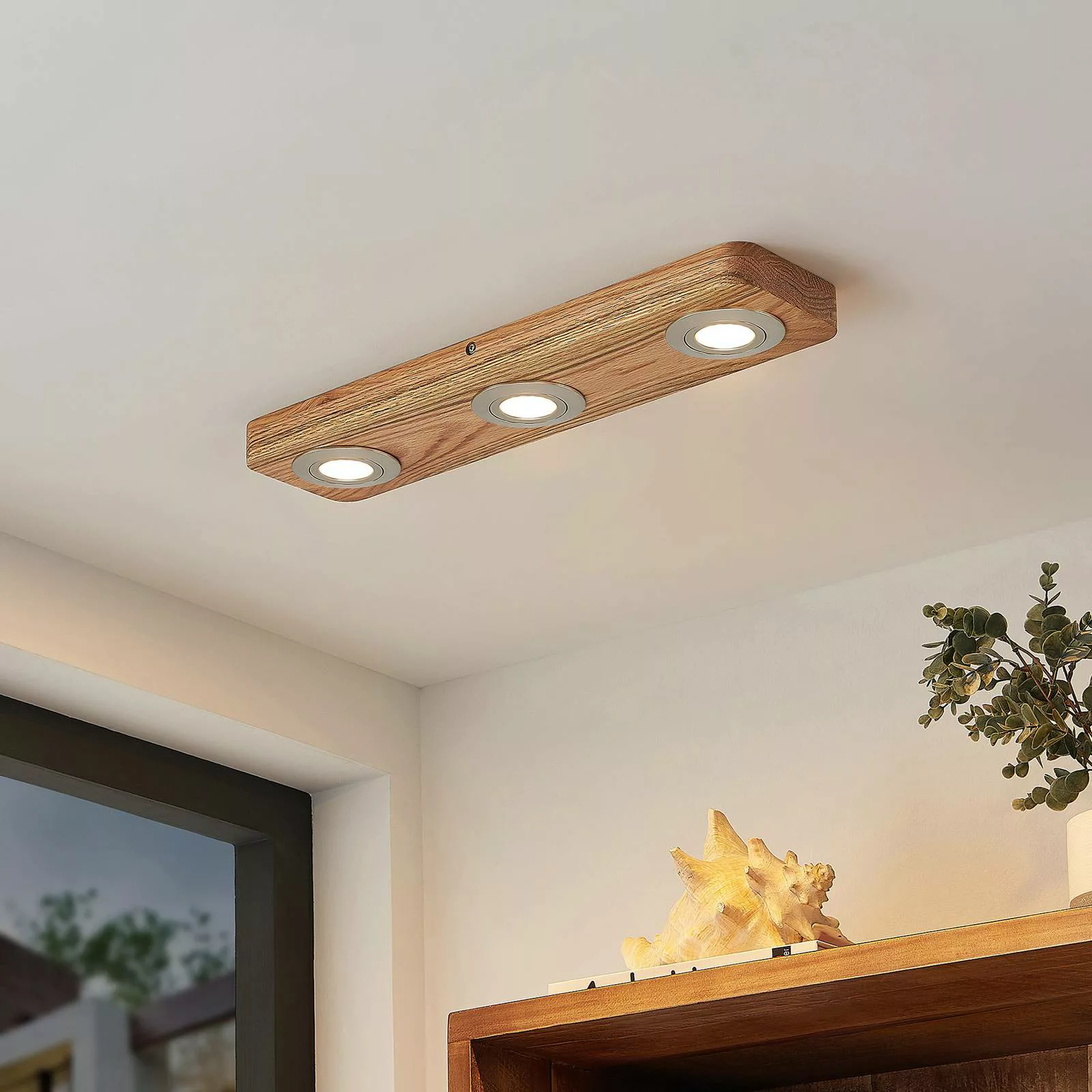 Lindby Mikari LED-Deckenleuchte aus Holz, 3-fl. günstig online kaufen