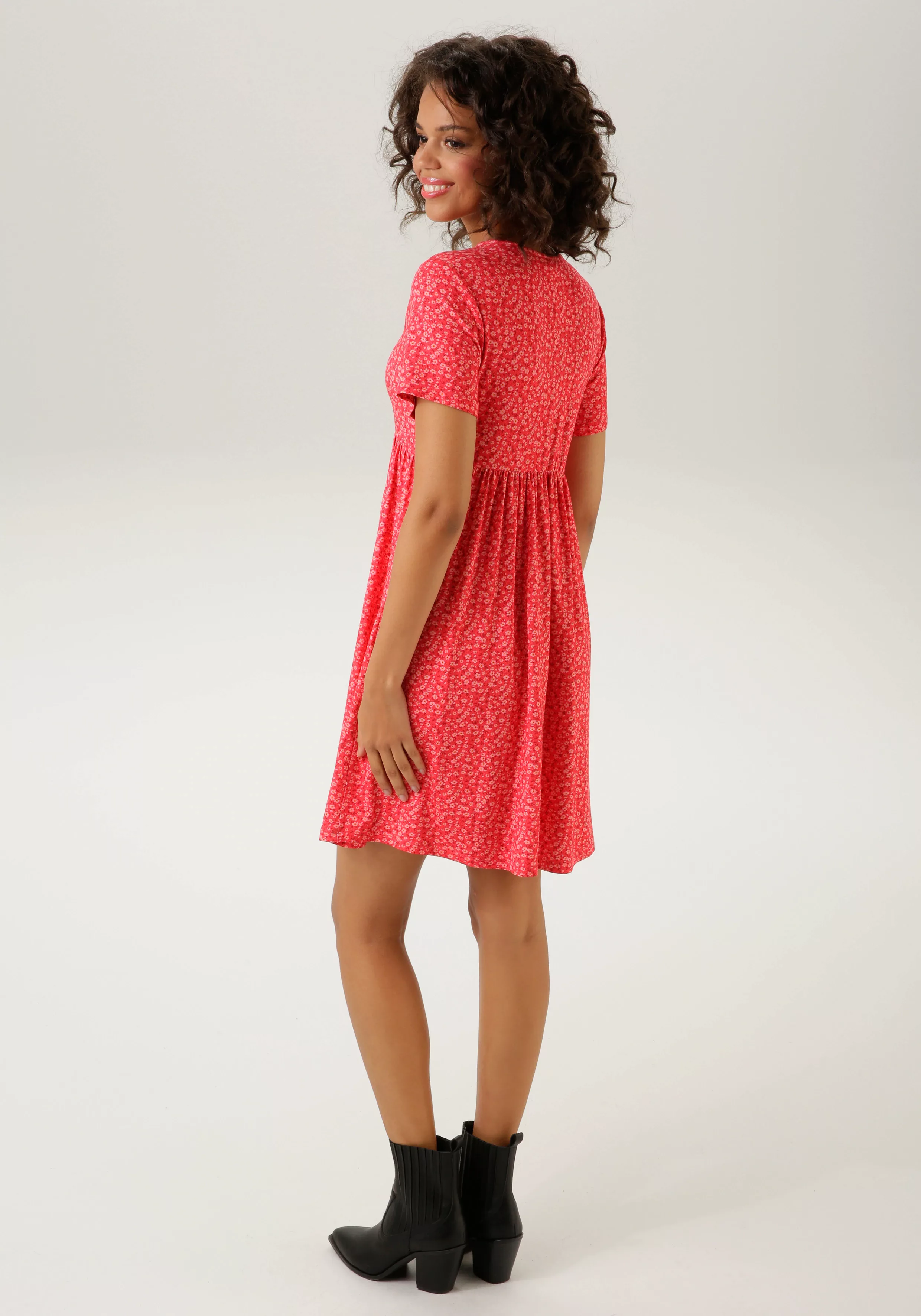 Aniston CASUAL Sommerkleid, mit verspielten Millefleurs-Druck - NEUE KOLLEK günstig online kaufen