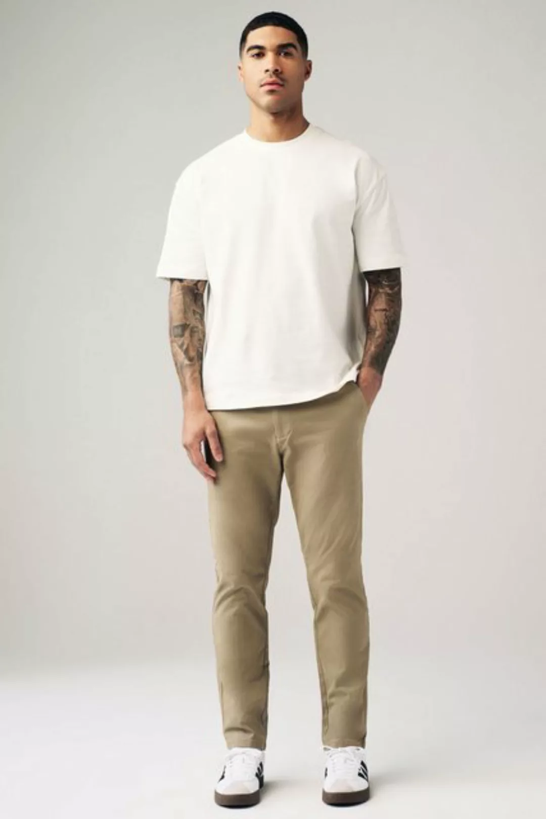 Next Chinohose Slim Fit Chino-Hose mit Stretch und Elastikbund (1-tlg) günstig online kaufen