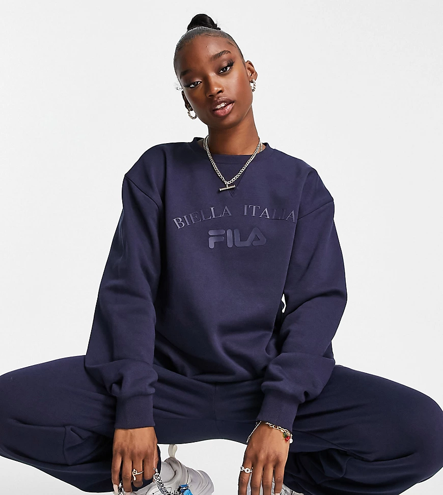 Fila – Oversized-Sweatshirt in Marineblau mit farblich abgestimmtem Logo günstig online kaufen