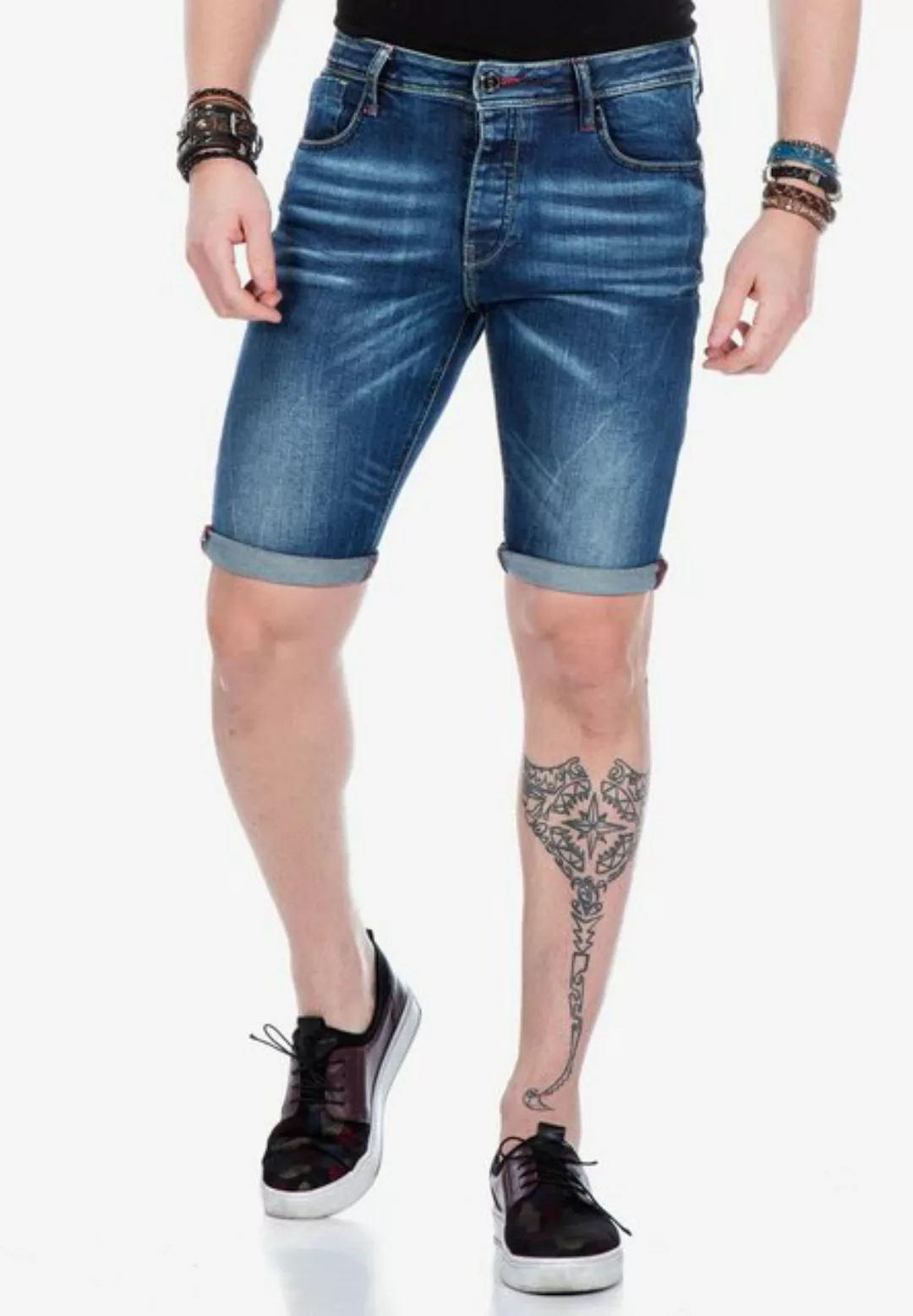 Cipo & Baxx Shorts, mit gekrempeltem Saum günstig online kaufen