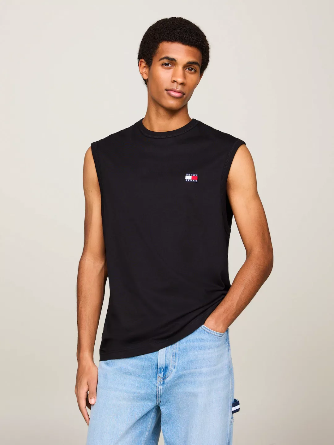 Tommy Jeans Rundhalsshirt "TJM REG BADGE TANK TOP EXT", mit Logoprägung günstig online kaufen