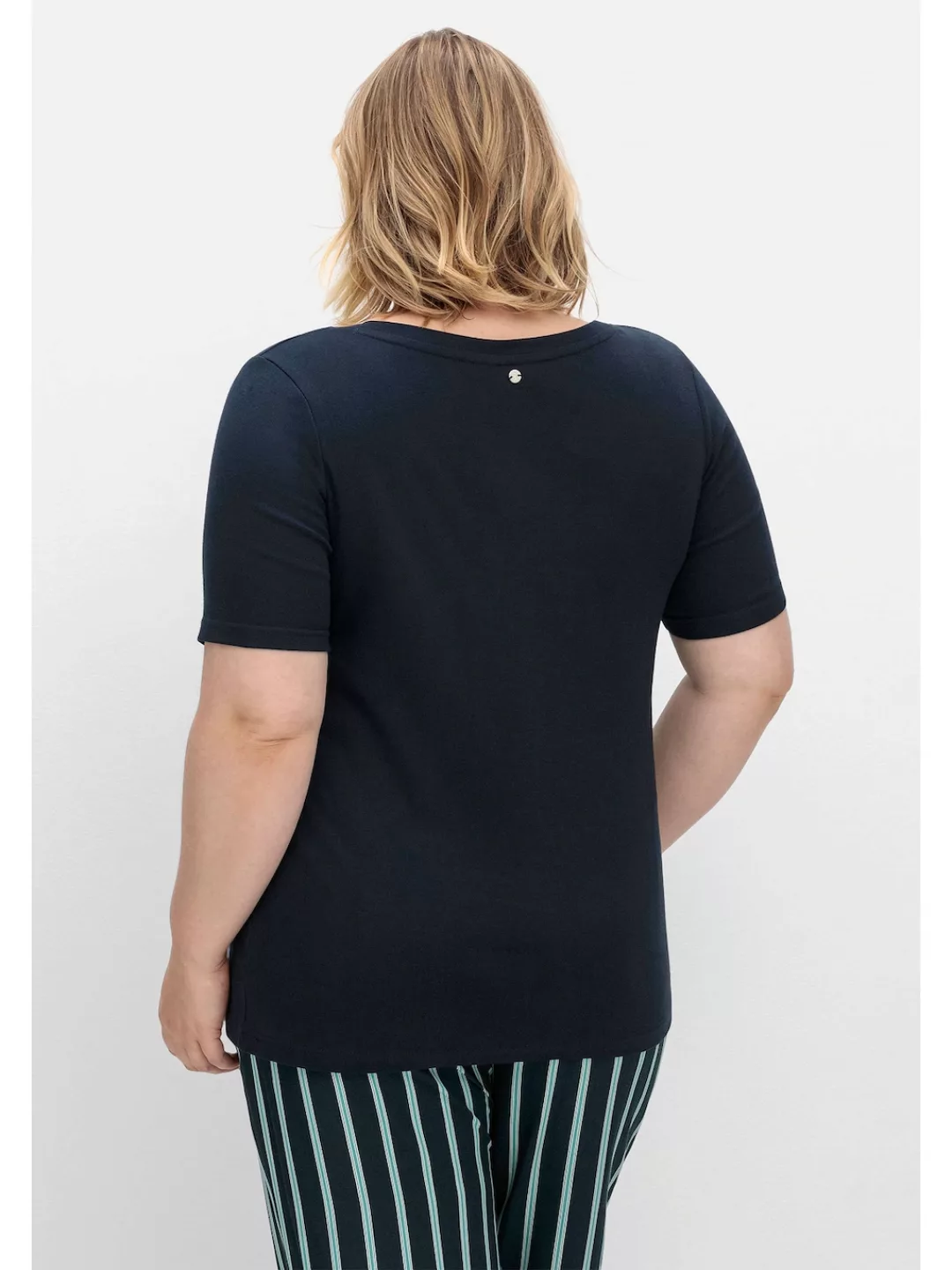 Sheego Rundhalsshirt "Große Größen", mit Frontdruck, leicht taillierte Form günstig online kaufen