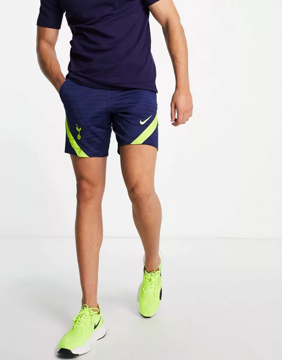 Nike Football – Tottenham Hotspur FC Strike – Shorts in Blau günstig online kaufen