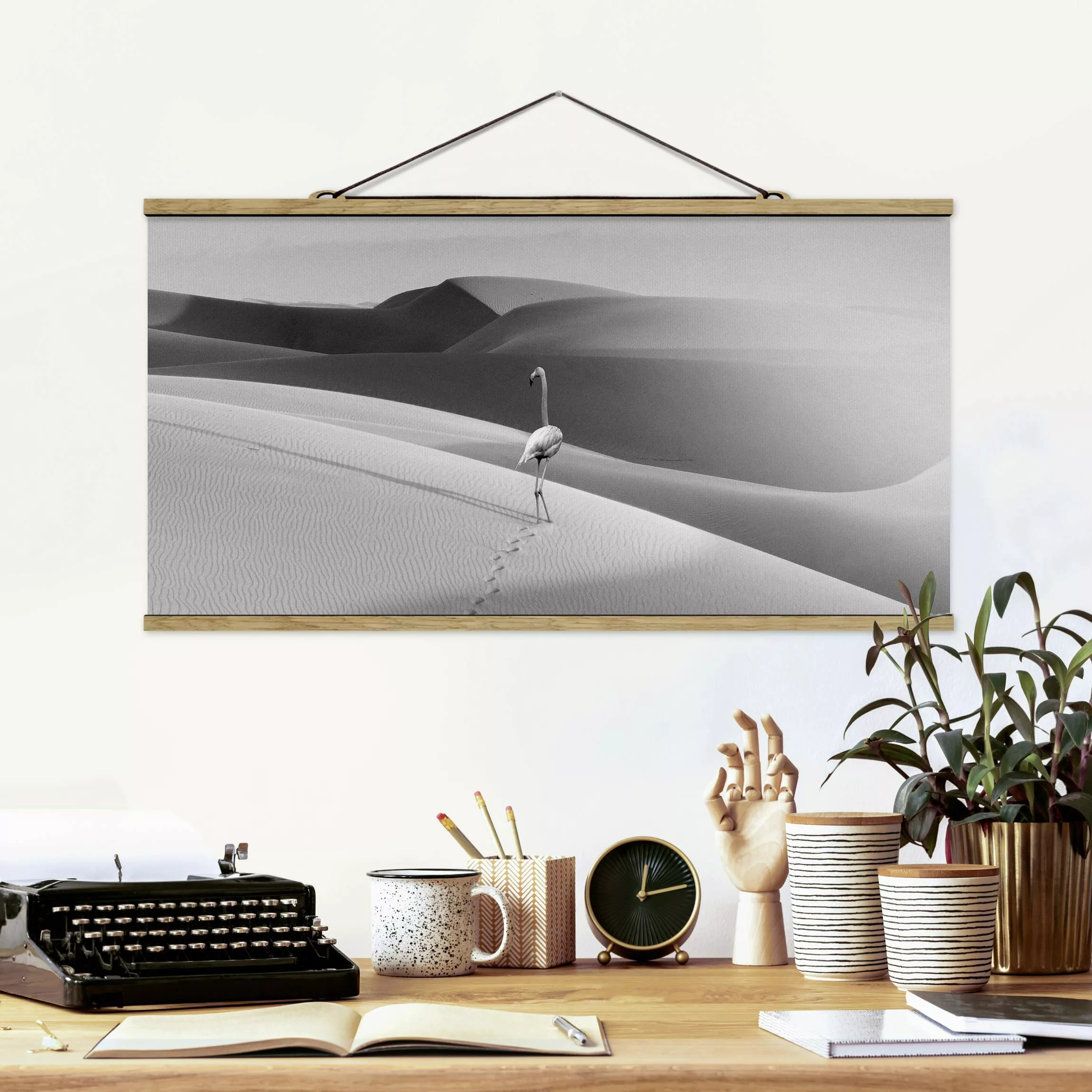Stoffbild mit Posterleisten Flamingo in der Wüste günstig online kaufen