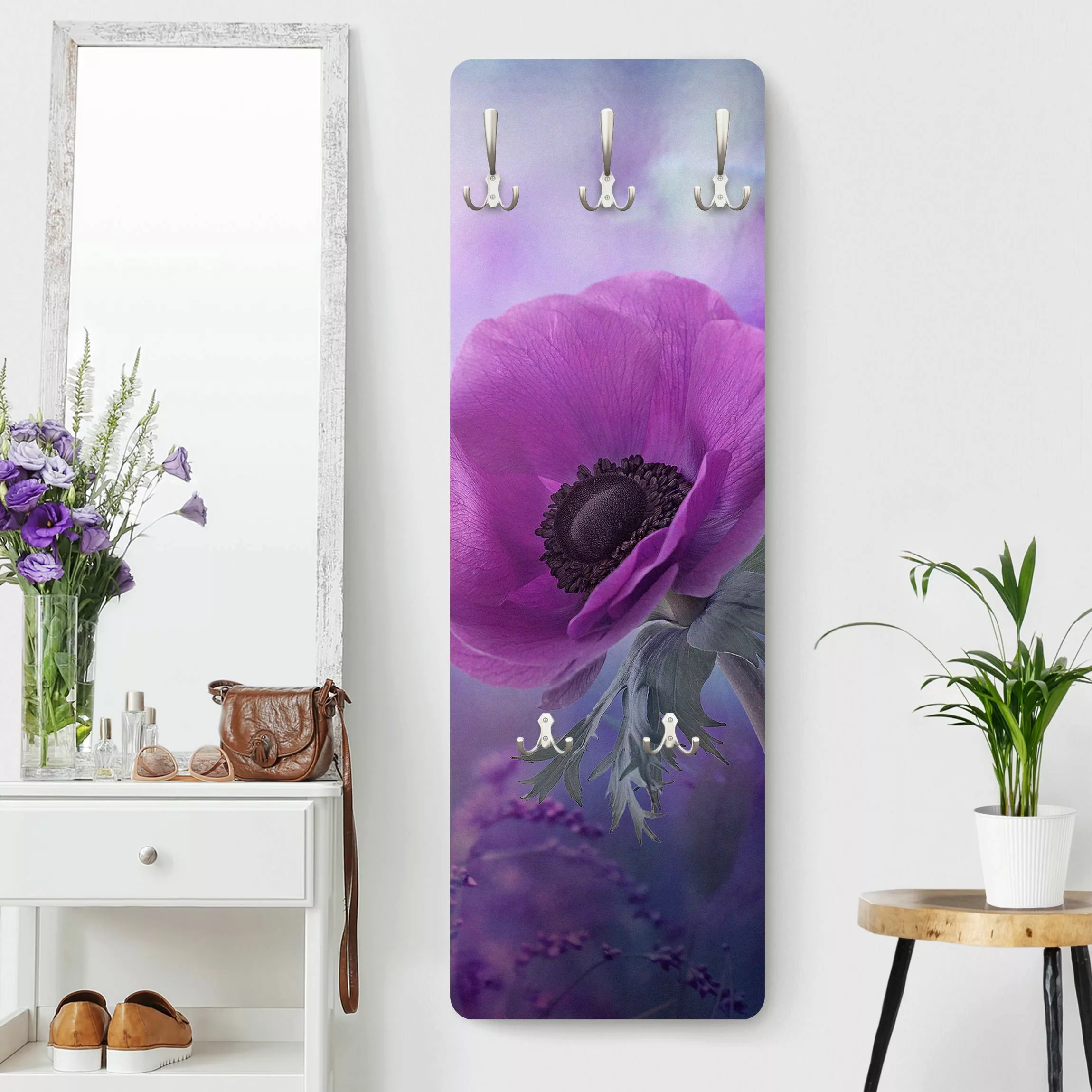 Wandgarderobe Holzpaneel Blumen Anemonenblüte in Violett günstig online kaufen