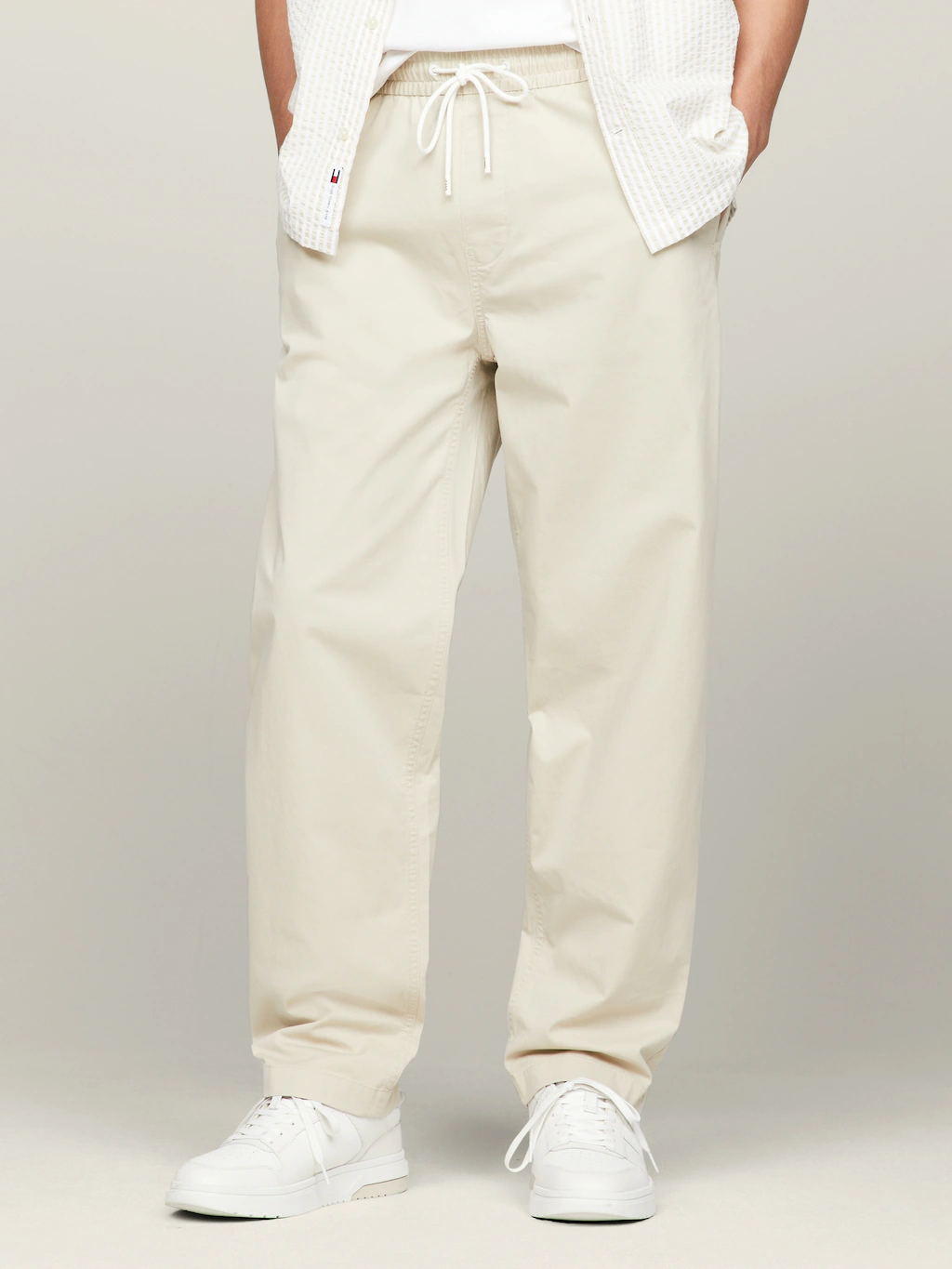Tommy Jeans Stoffhose TJM AIDEN TAPERED CASUAL PANT mit elastischem Bund günstig online kaufen